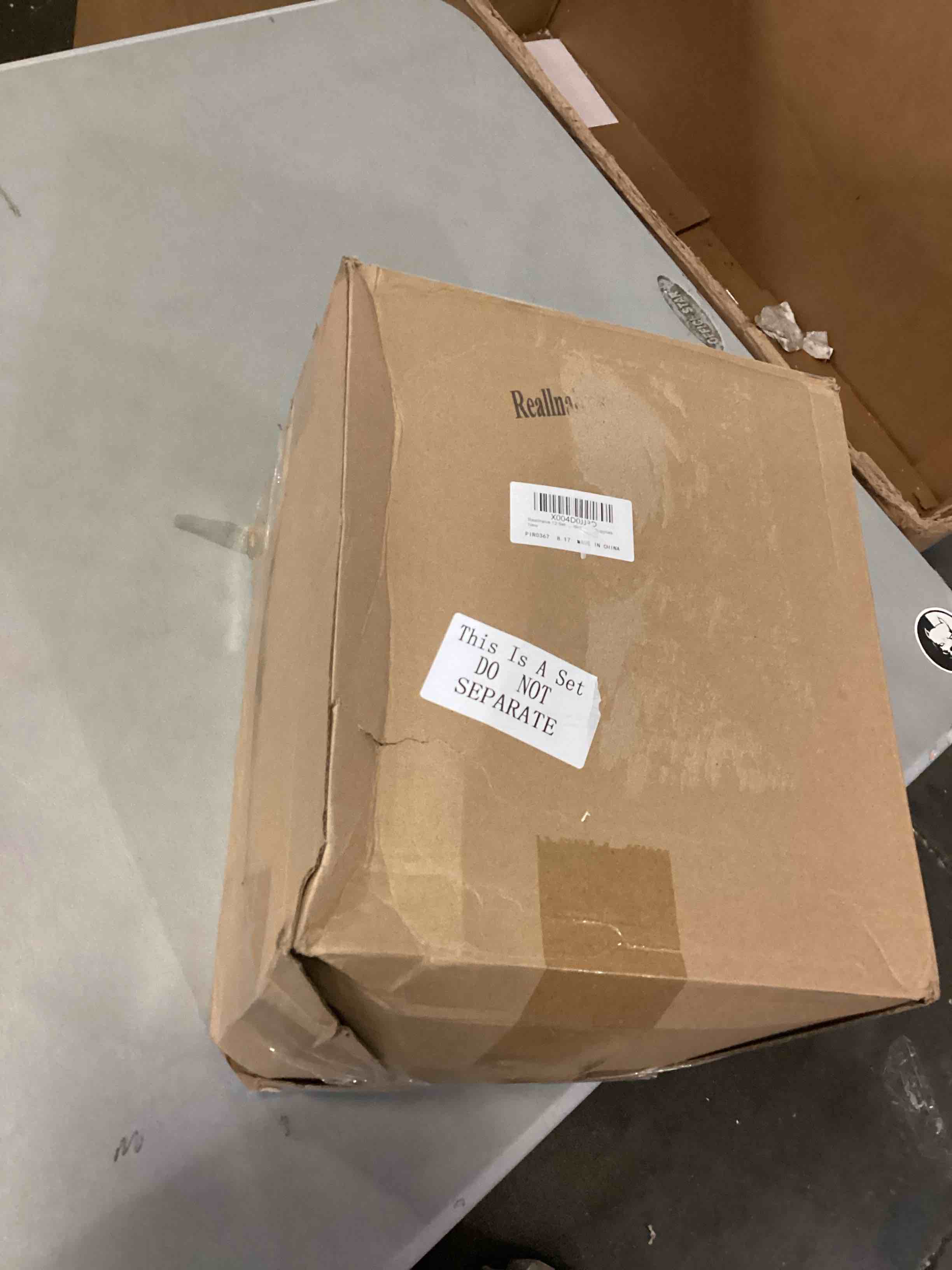 https://s3.amazonaws.com/lotting-images-prod/bidfta/BLU6870494_1730374874324.jpeg