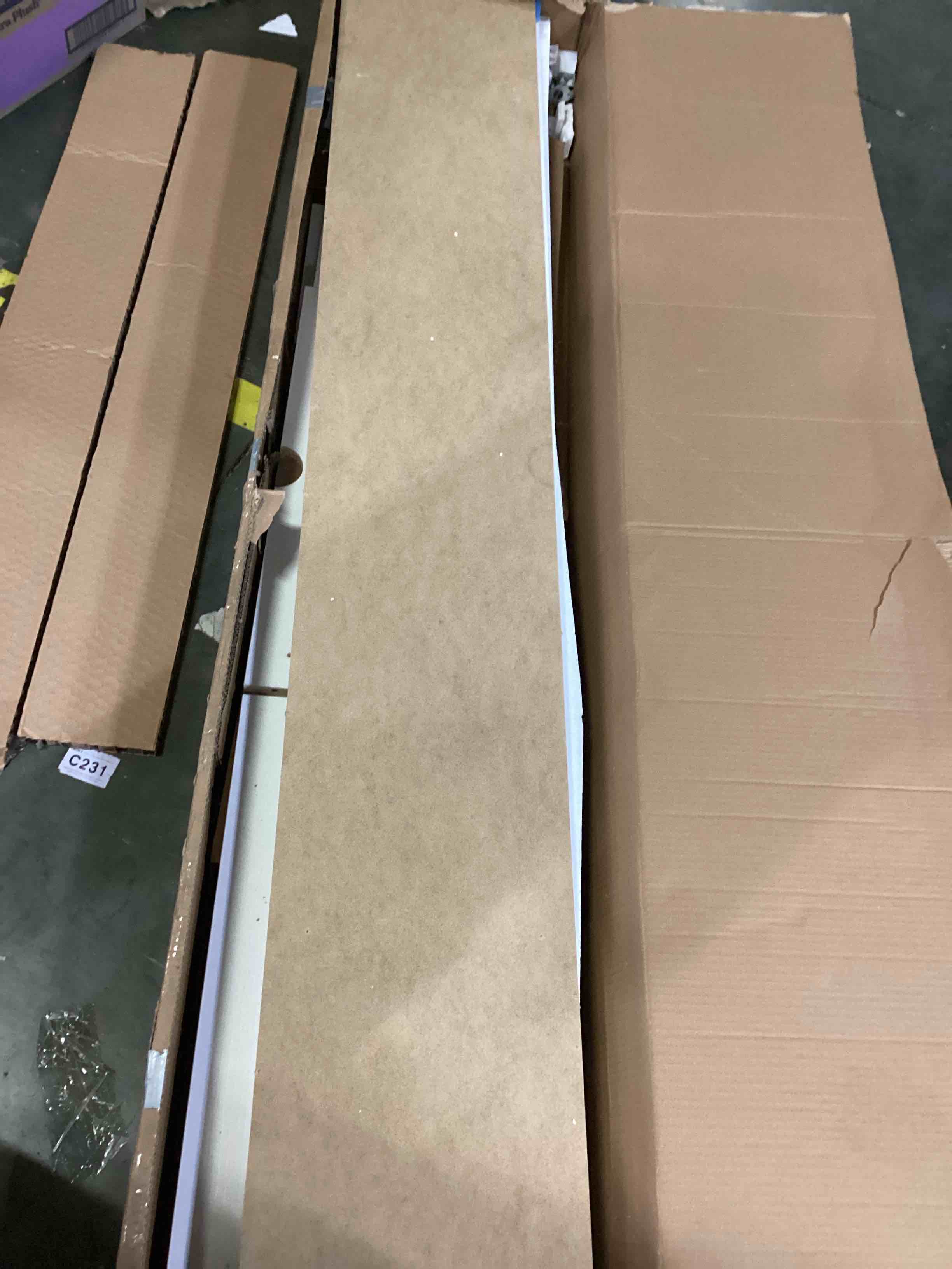 https://s3.amazonaws.com/lotting-images-prod/bidfta/BLU6870566_1730394750046.jpeg