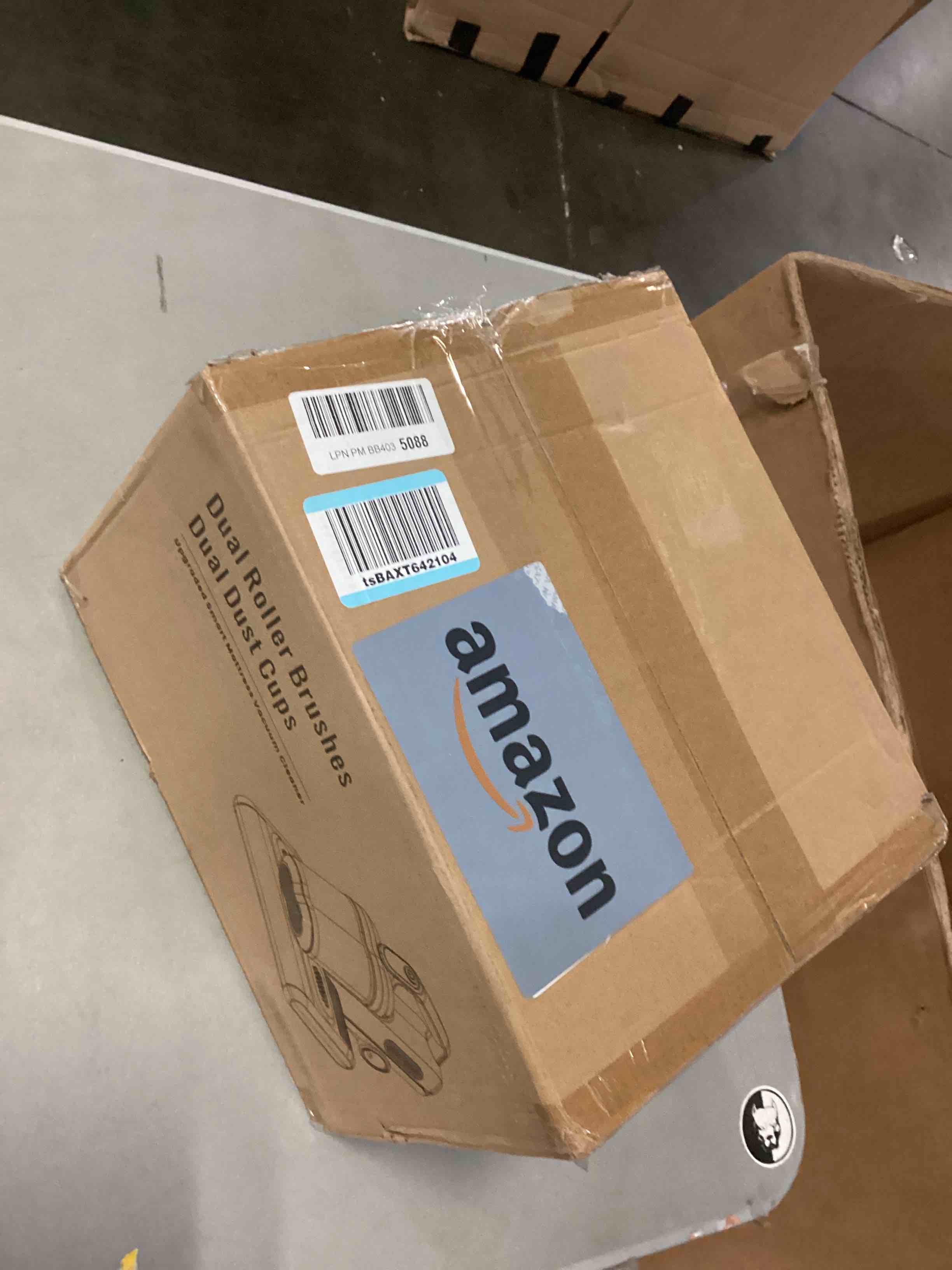 https://s3.amazonaws.com/lotting-images-prod/bidfta/BLU6870761_1730561378134.jpeg