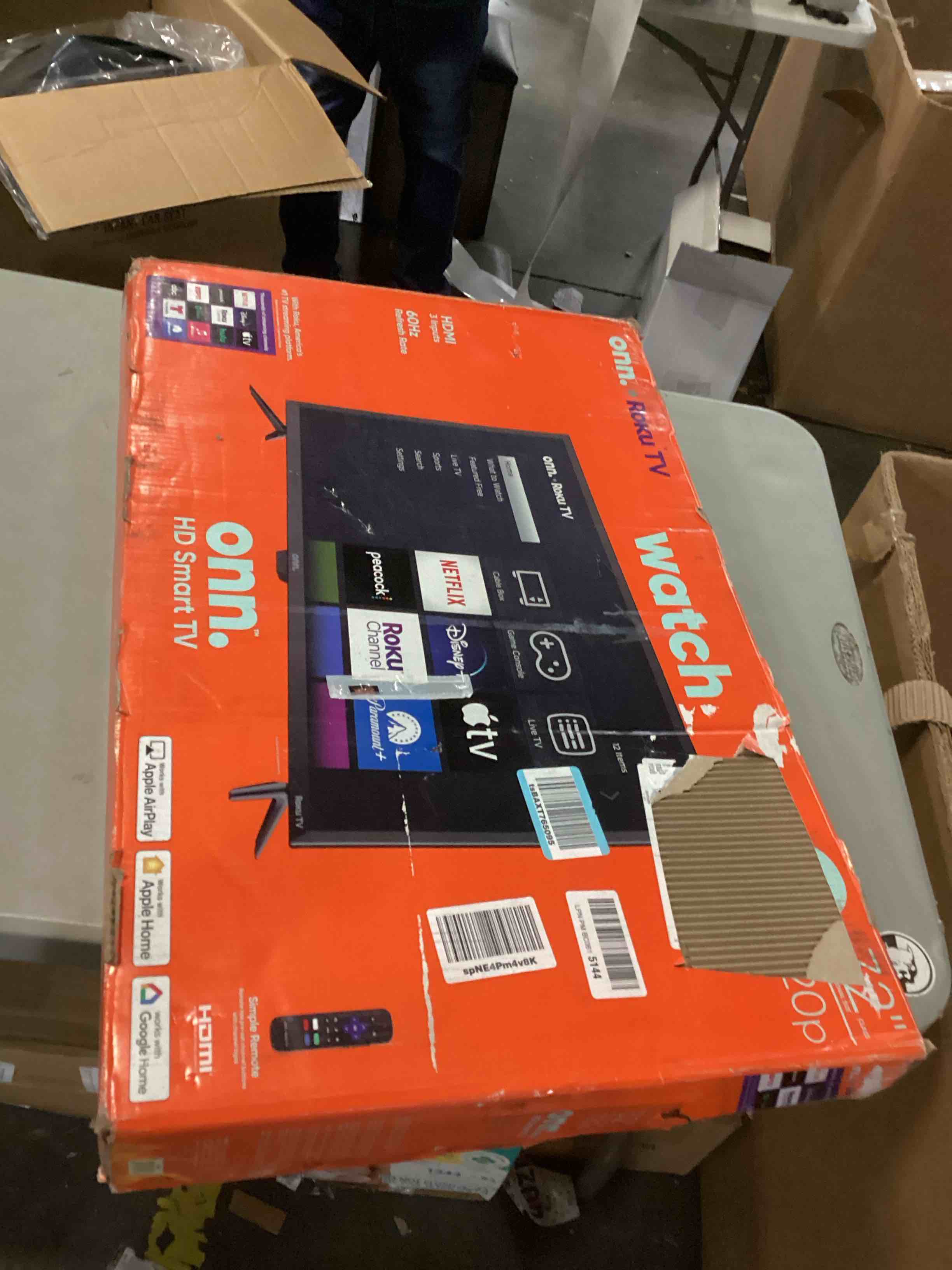 https://s3.amazonaws.com/lotting-images-prod/bidfta/BLU6870849_1730726978865.jpeg
