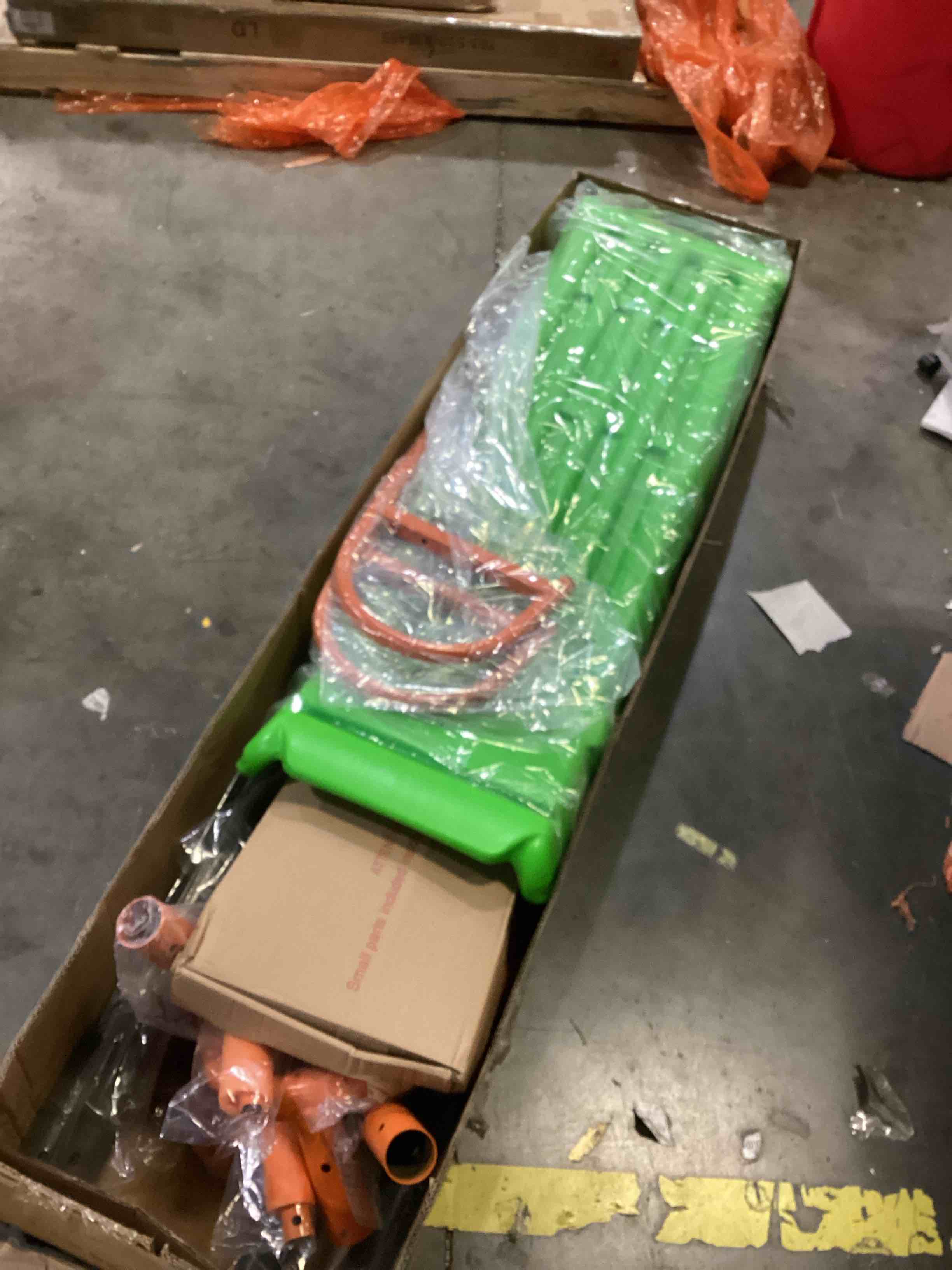 https://s3.amazonaws.com/lotting-images-prod/bidfta/BLU6871196_1731000883376.jpeg