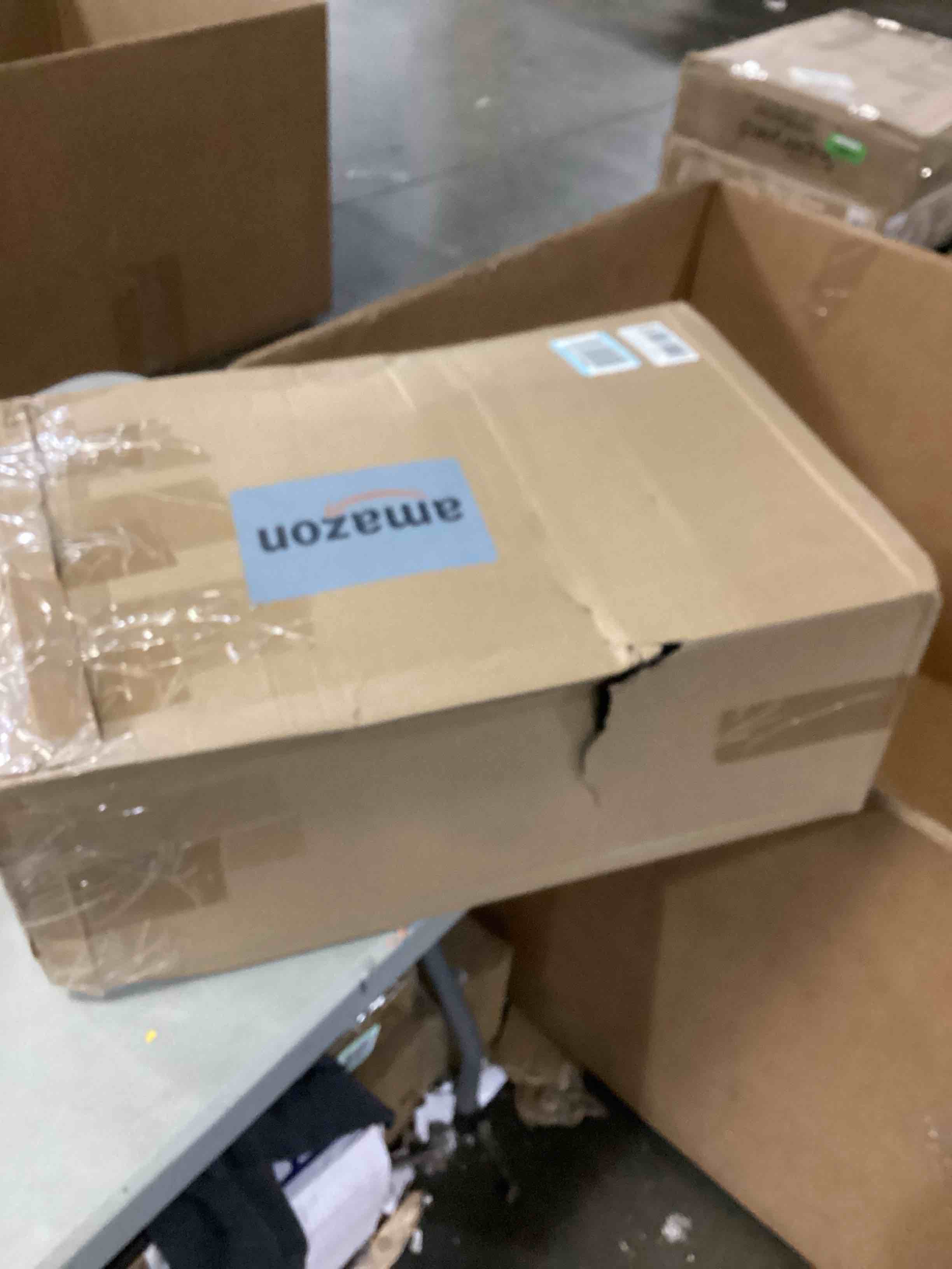 https://s3.amazonaws.com/lotting-images-prod/bidfta/BLU6871263_1731081663908.jpeg