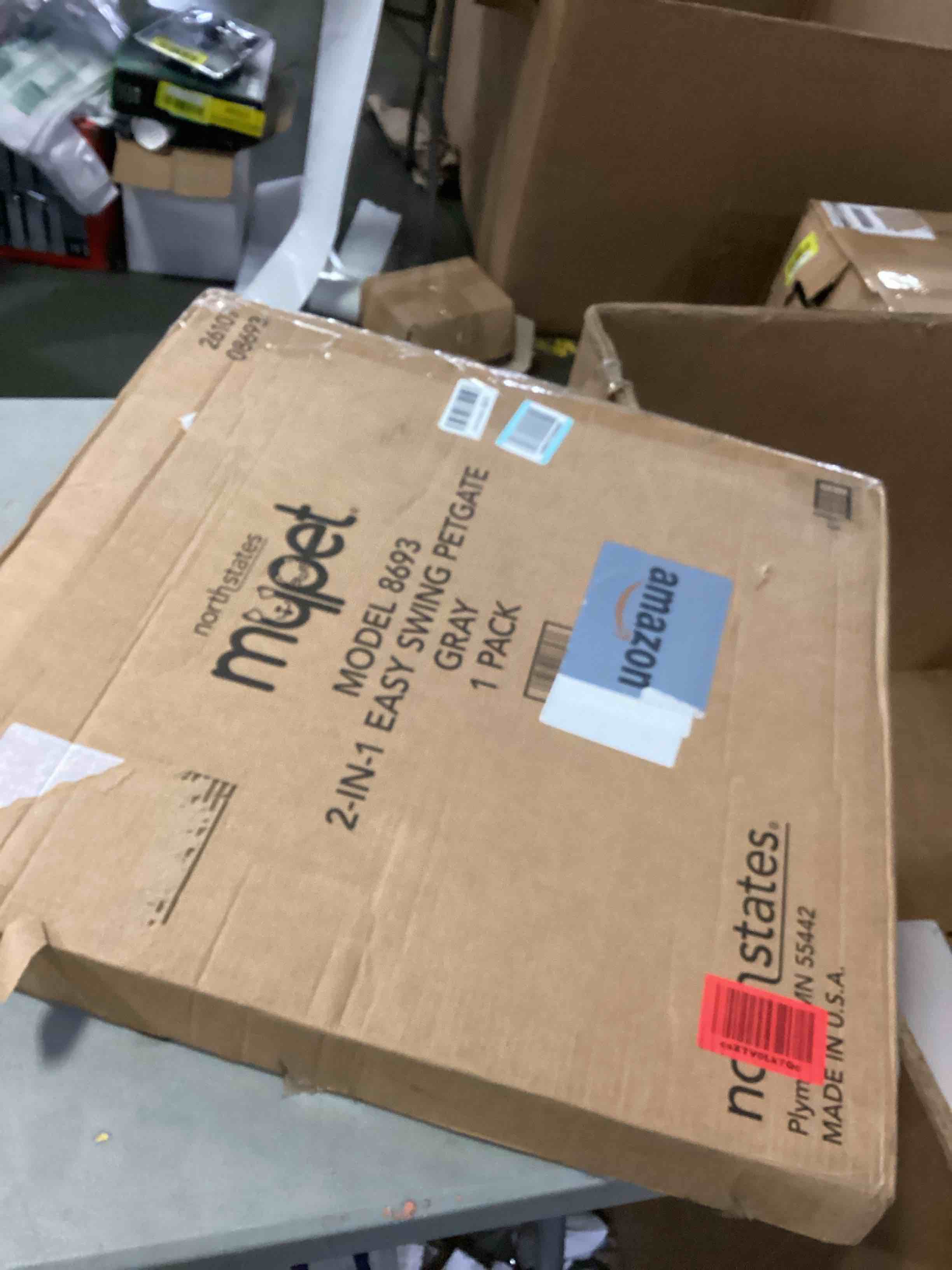 https://s3.amazonaws.com/lotting-images-prod/bidfta/BLU6871405_1731349807778.jpeg