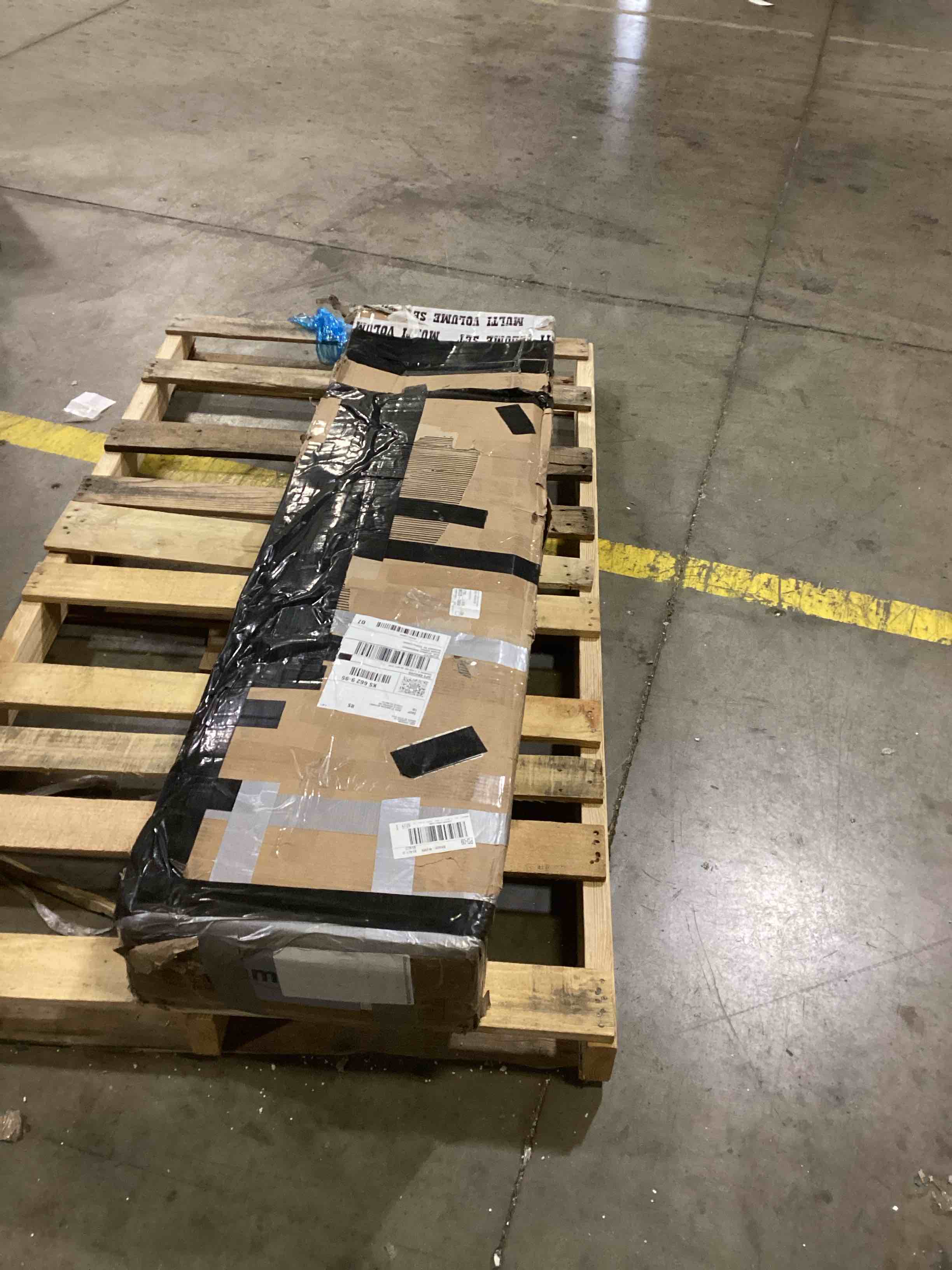 https://s3.amazonaws.com/lotting-images-prod/bidfta/BLU6871572_1731528937133.jpeg