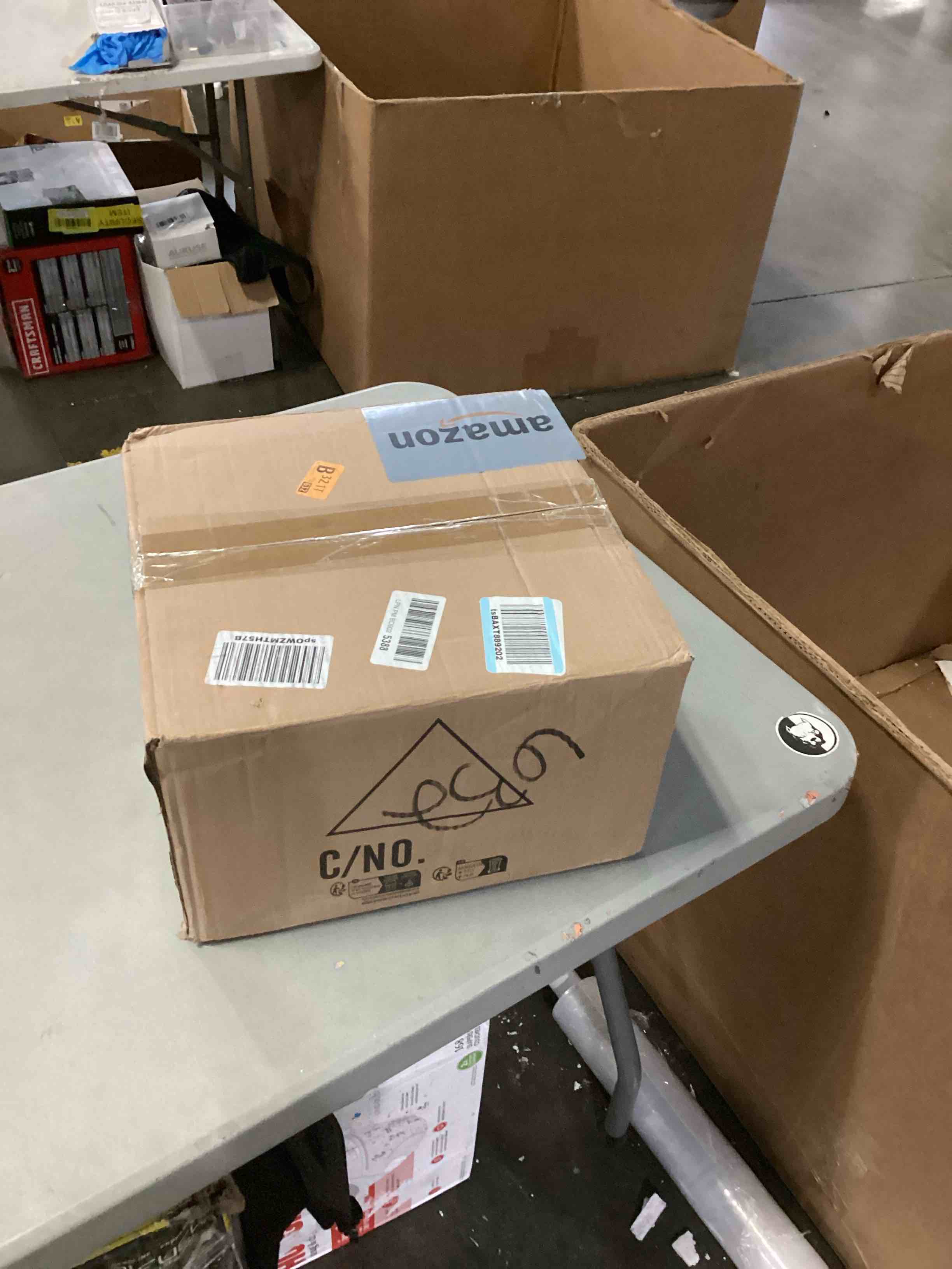 https://s3.amazonaws.com/lotting-images-prod/bidfta/BLU6871897_1731937099310.jpeg