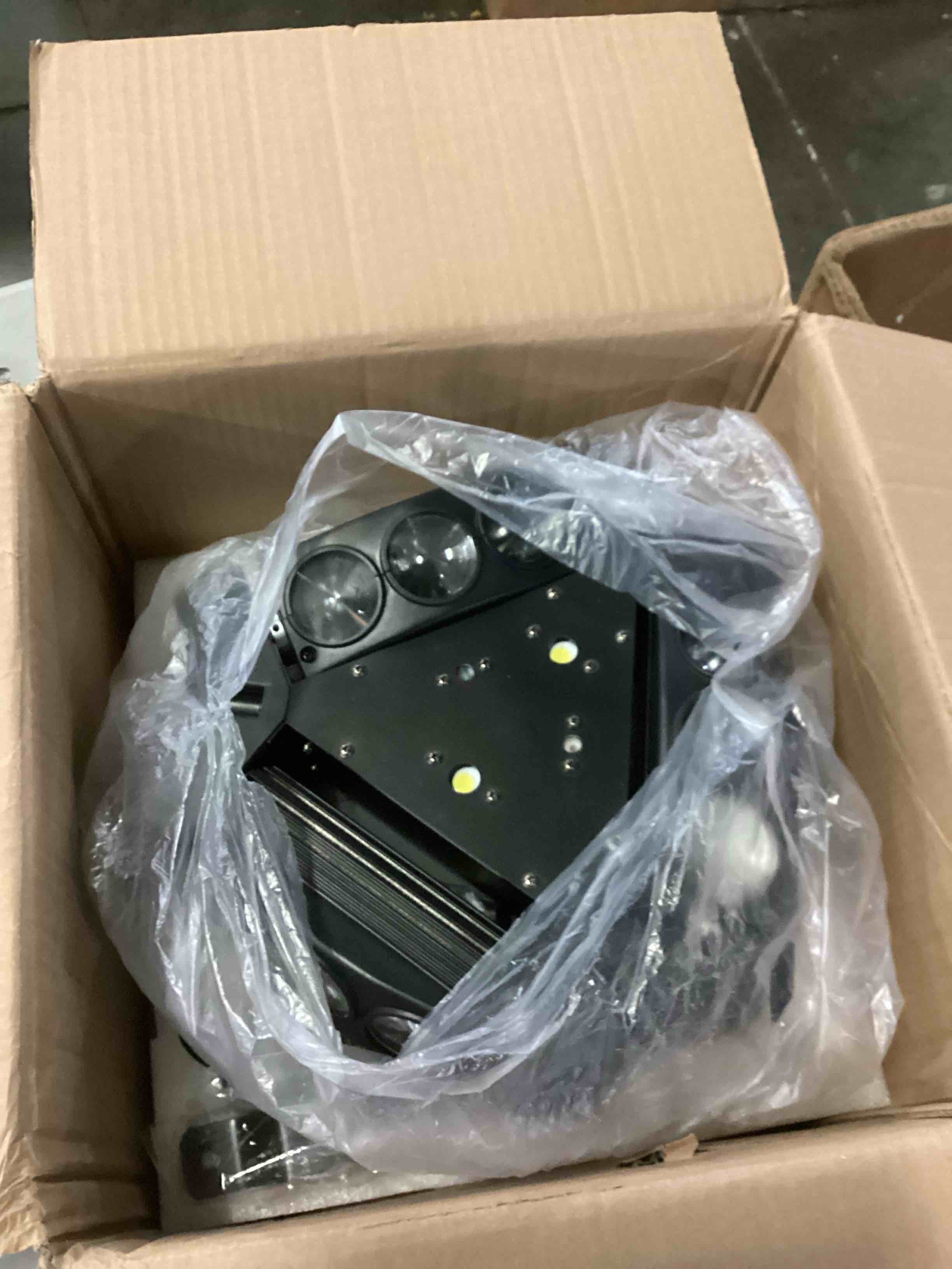 https://s3.amazonaws.com/lotting-images-prod/bidfta/BLU6871897_1731937138869.jpeg