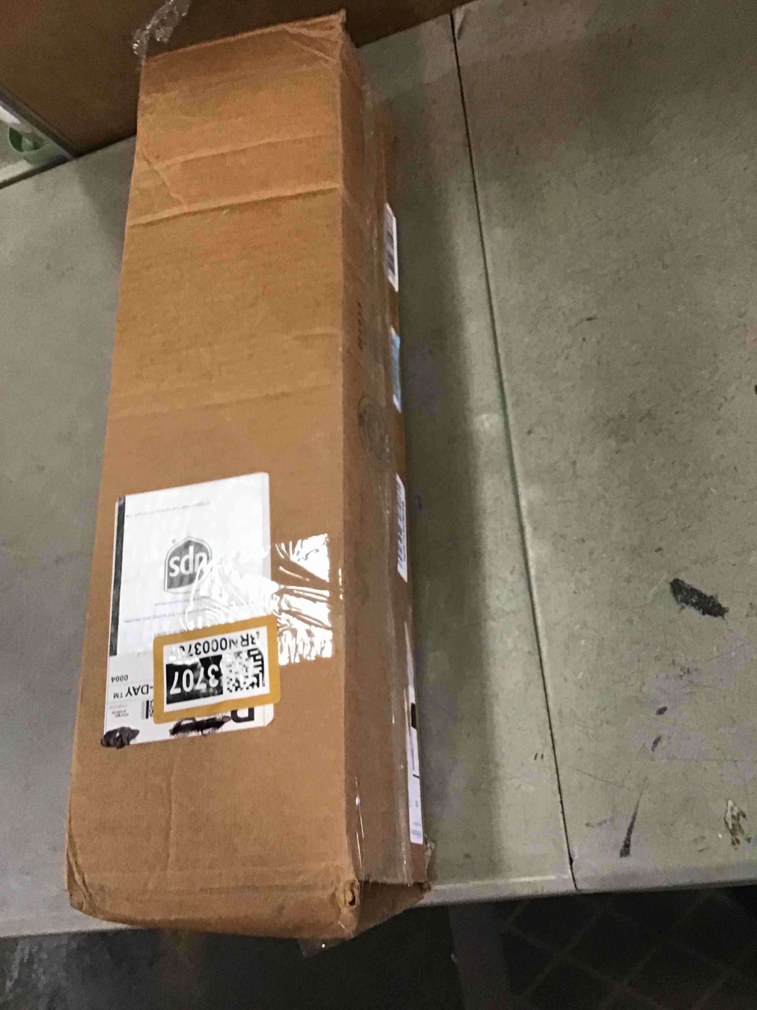 https://s3.amazonaws.com/lotting-images-prod/bidfta/BRN0003707_1724770445388.jpeg