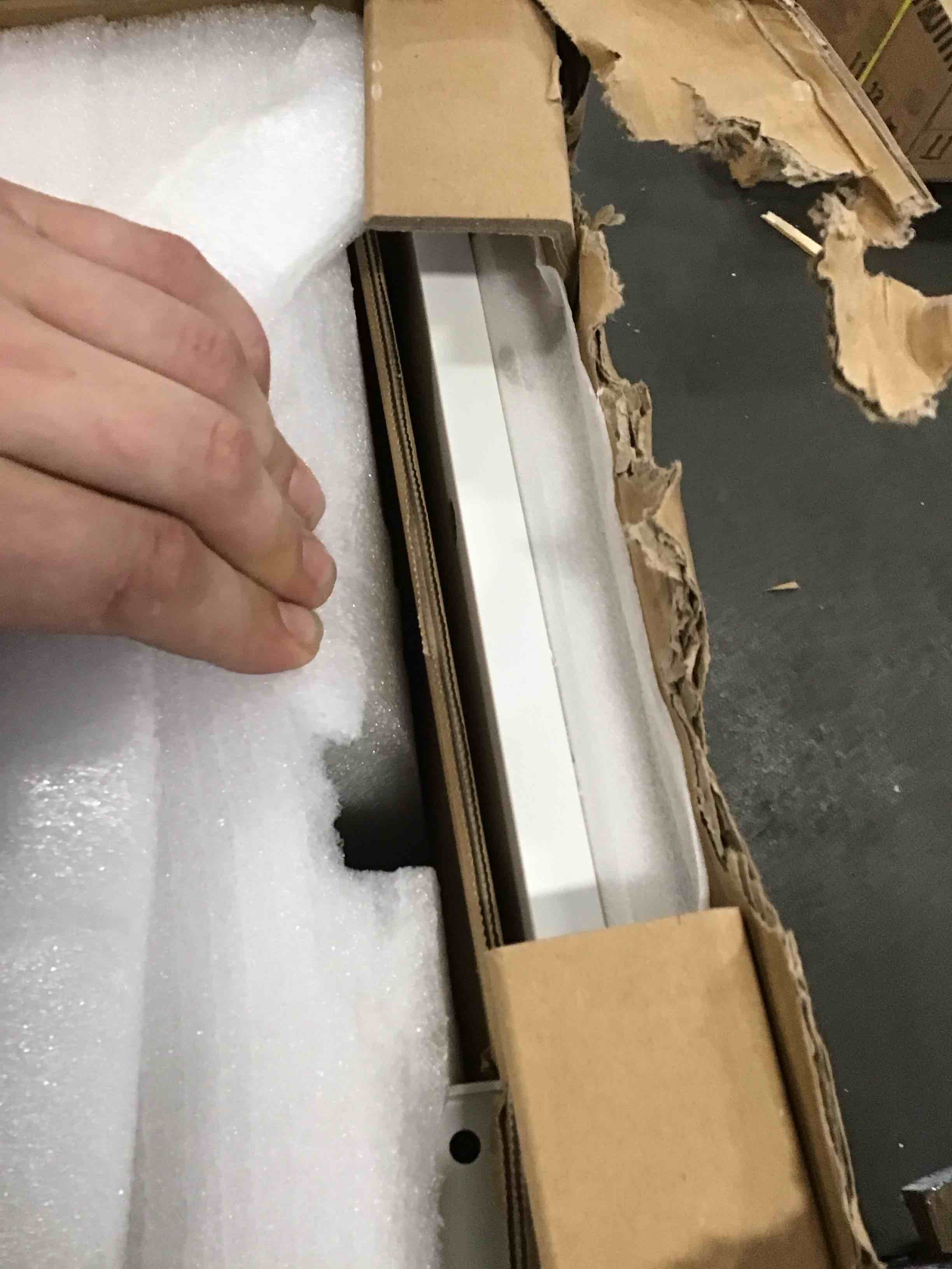https://s3.amazonaws.com/lotting-images-prod/bidfta/BRN0005655_1725039318497.jpeg