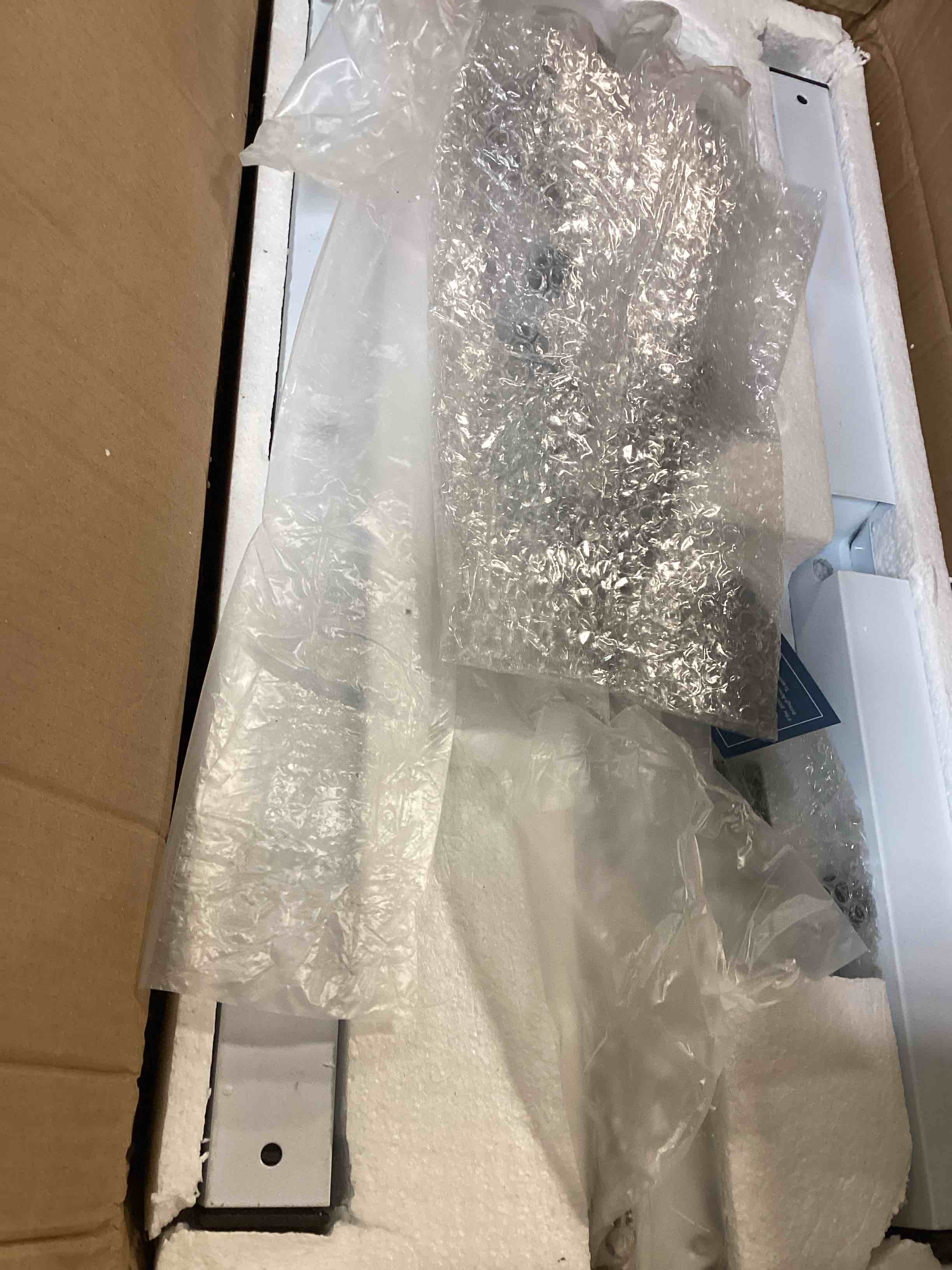 https://s3.amazonaws.com/lotting-images-prod/bidfta/BRN0008676_1723825119020.jpeg