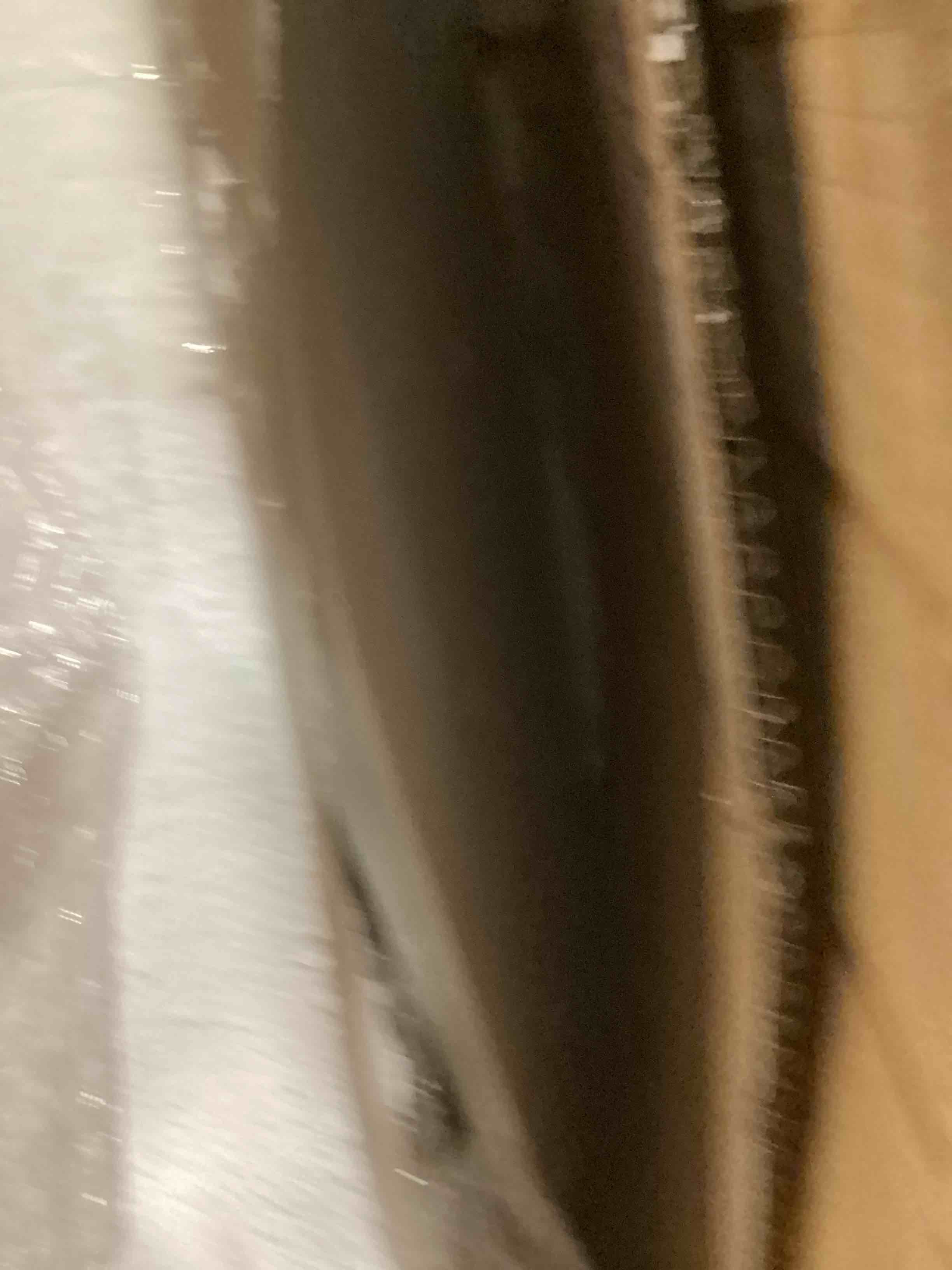 https://s3.amazonaws.com/lotting-images-prod/bidfta/BRN0008775_1723813835235.jpeg