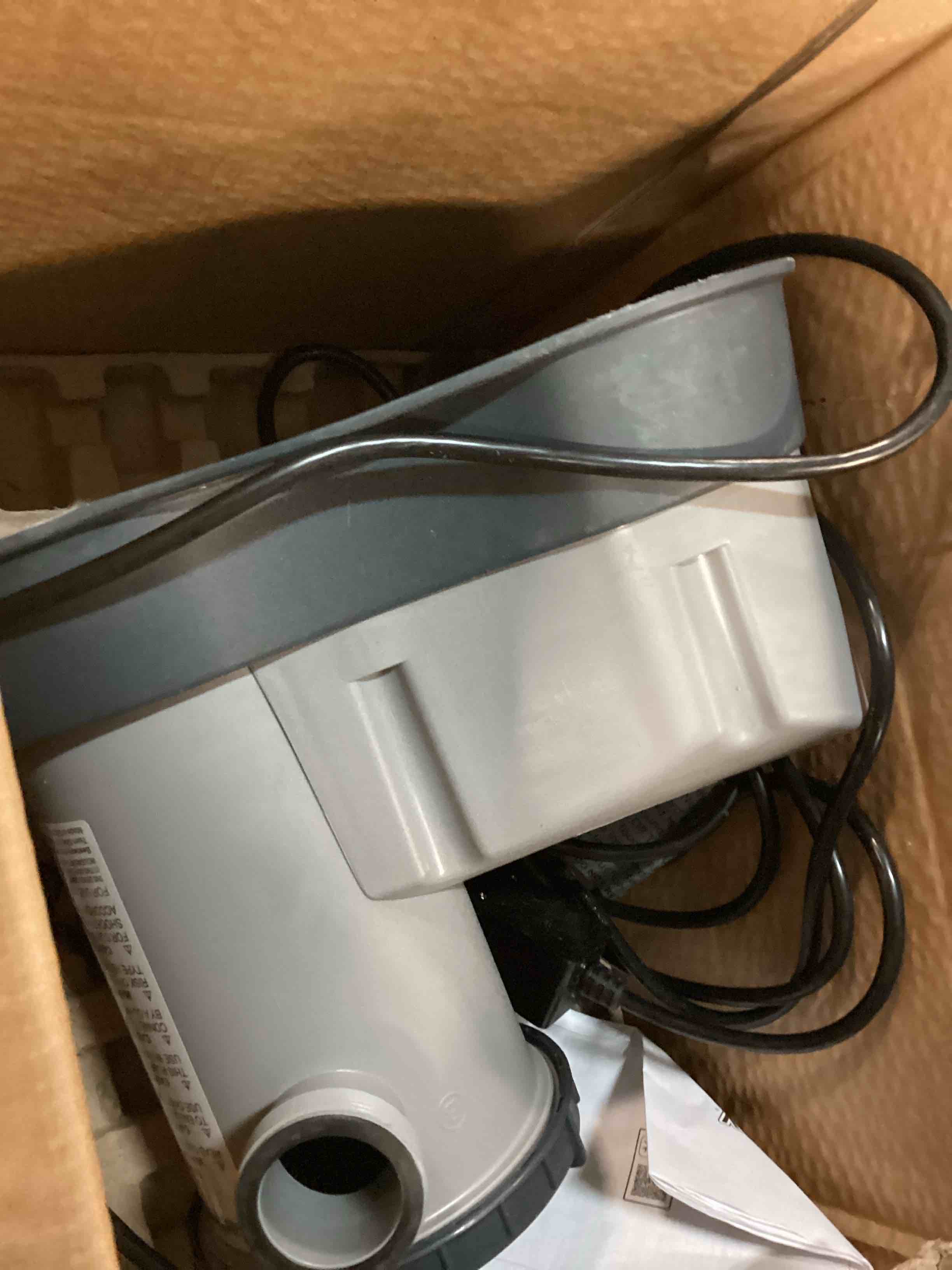 https://s3.amazonaws.com/lotting-images-prod/bidfta/BRN0009721_1723232185007.jpeg