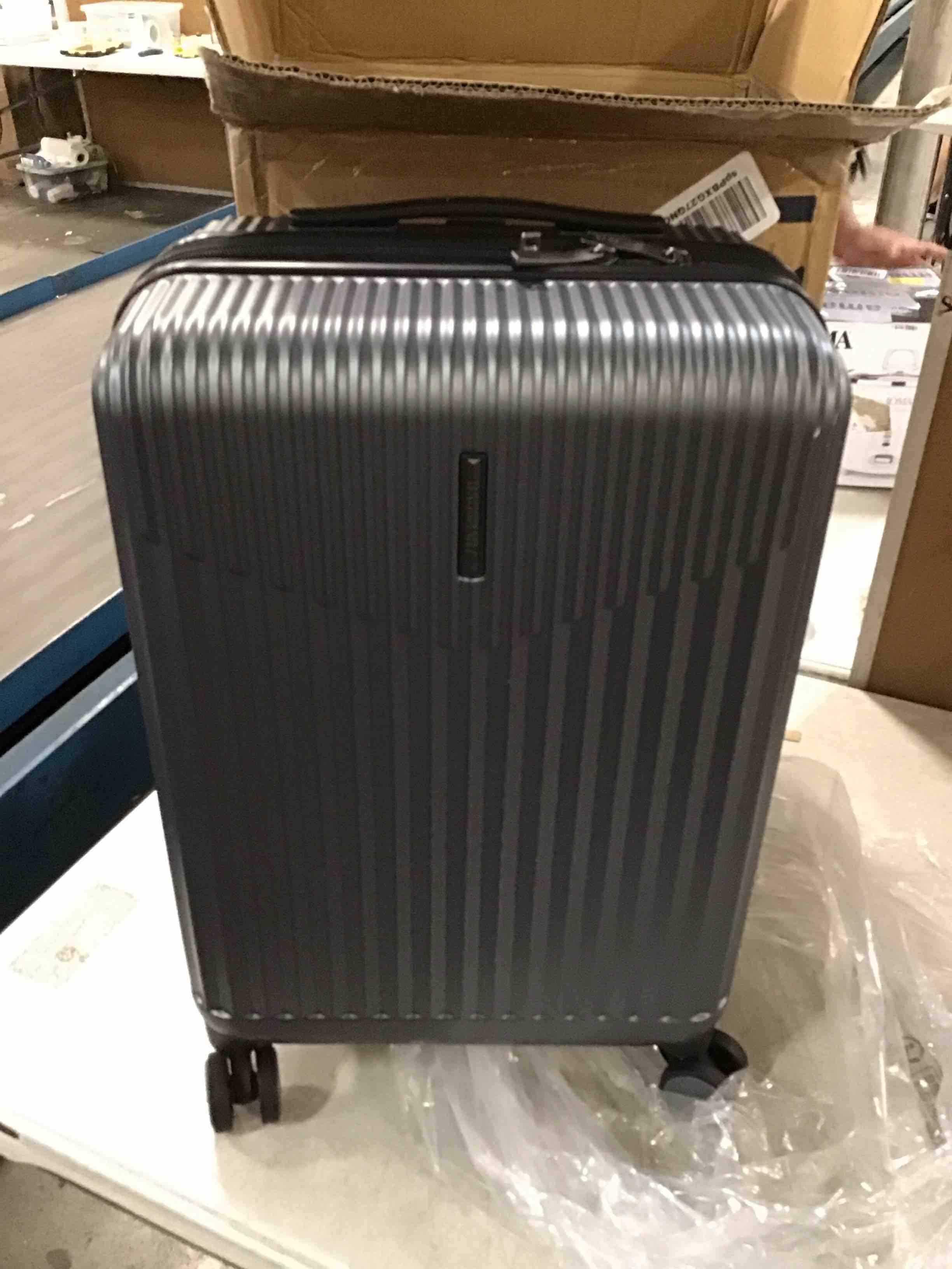 BAGSMART Carry On Luggage 22x14x9 Airline Approved with Spinner Wheels