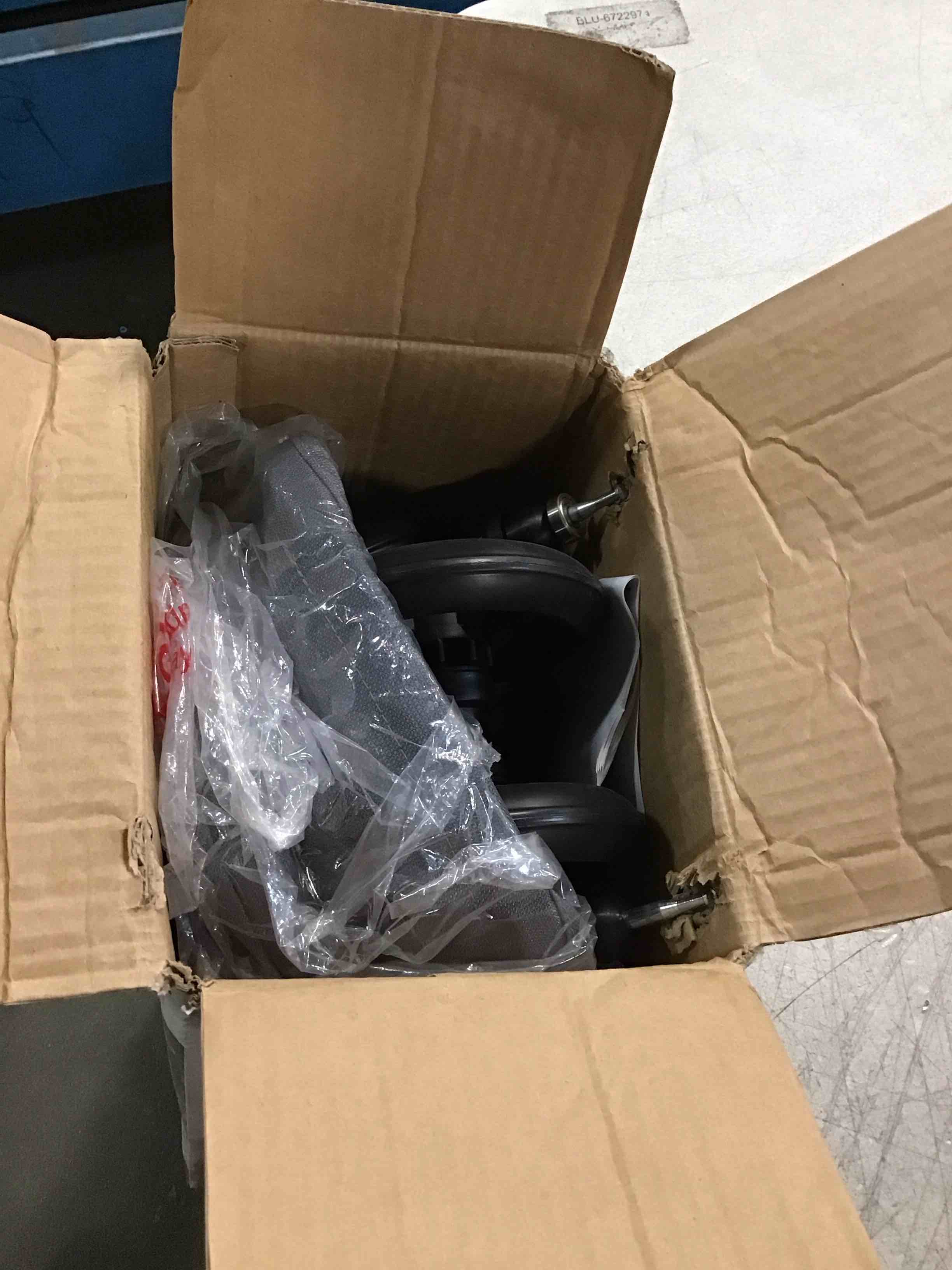 https://s3.amazonaws.com/lotting-images-prod/bidfta/BRN0010904_1725497098691.jpeg
