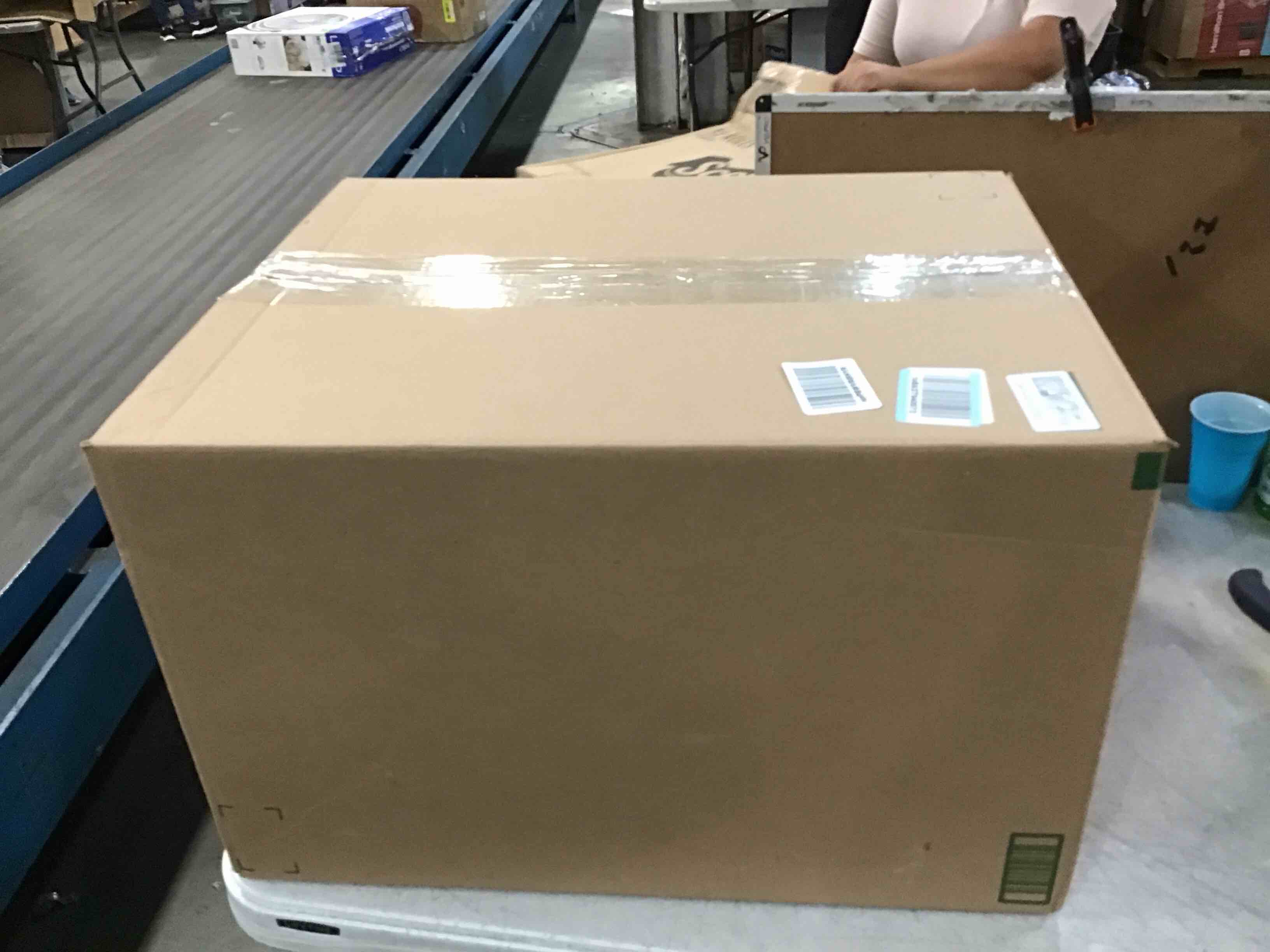 https://s3.amazonaws.com/lotting-images-prod/bidfta/BRN0011736_1724710948144.jpeg