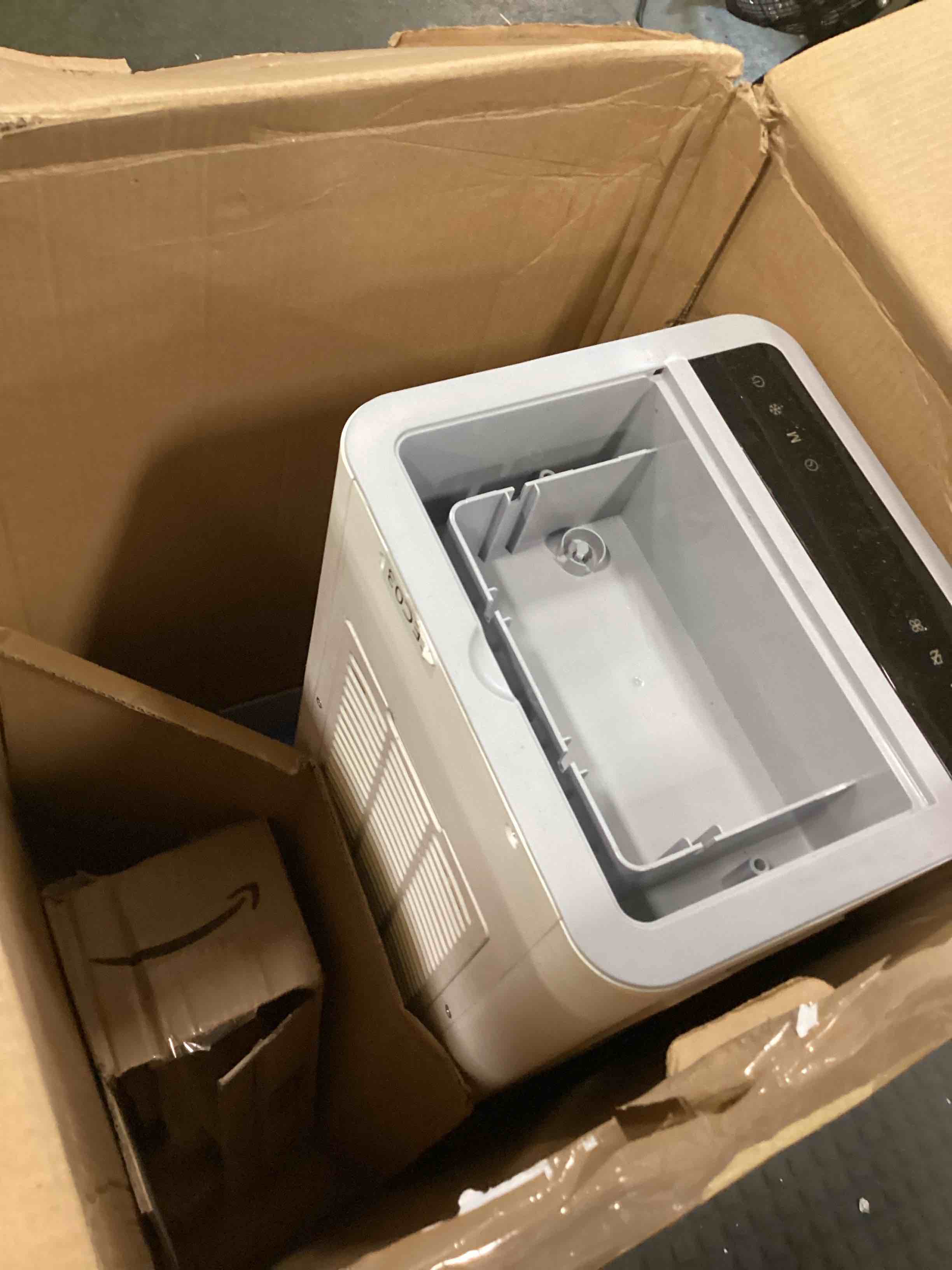 https://s3.amazonaws.com/lotting-images-prod/bidfta/BRN0013783_1724170435837.jpeg
