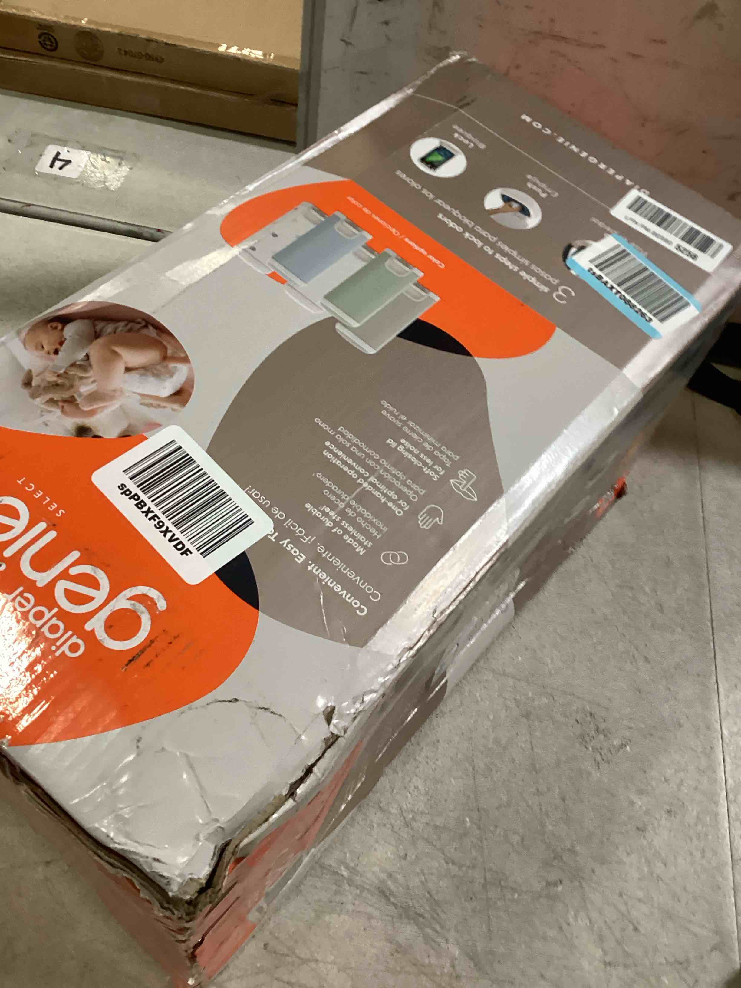 https://s3.amazonaws.com/lotting-images-prod/bidfta/BRN0015596_1723565869495.jpeg