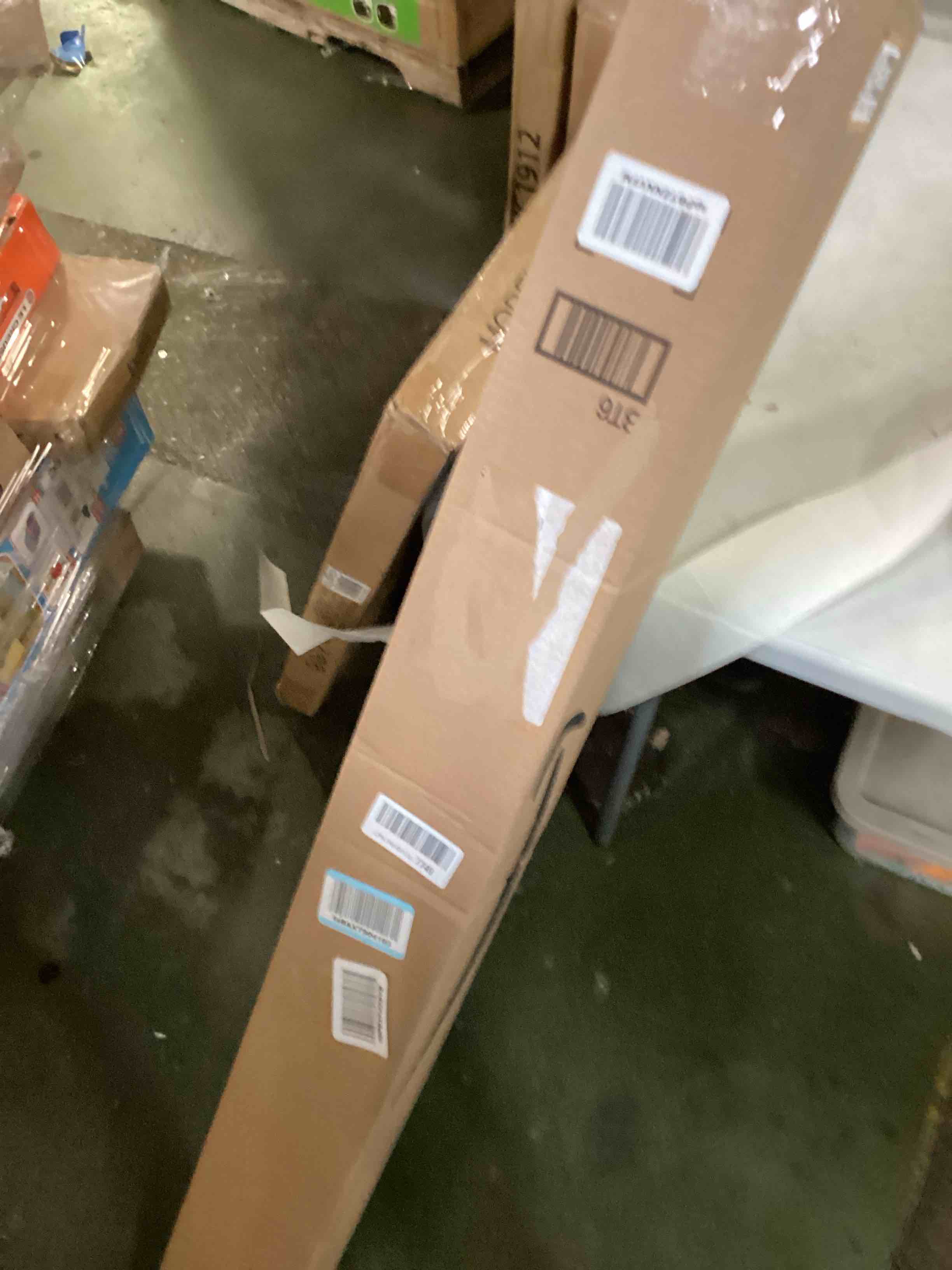 https://s3.amazonaws.com/lotting-images-prod/bidfta/BRN0015809_1723485149334.jpeg
