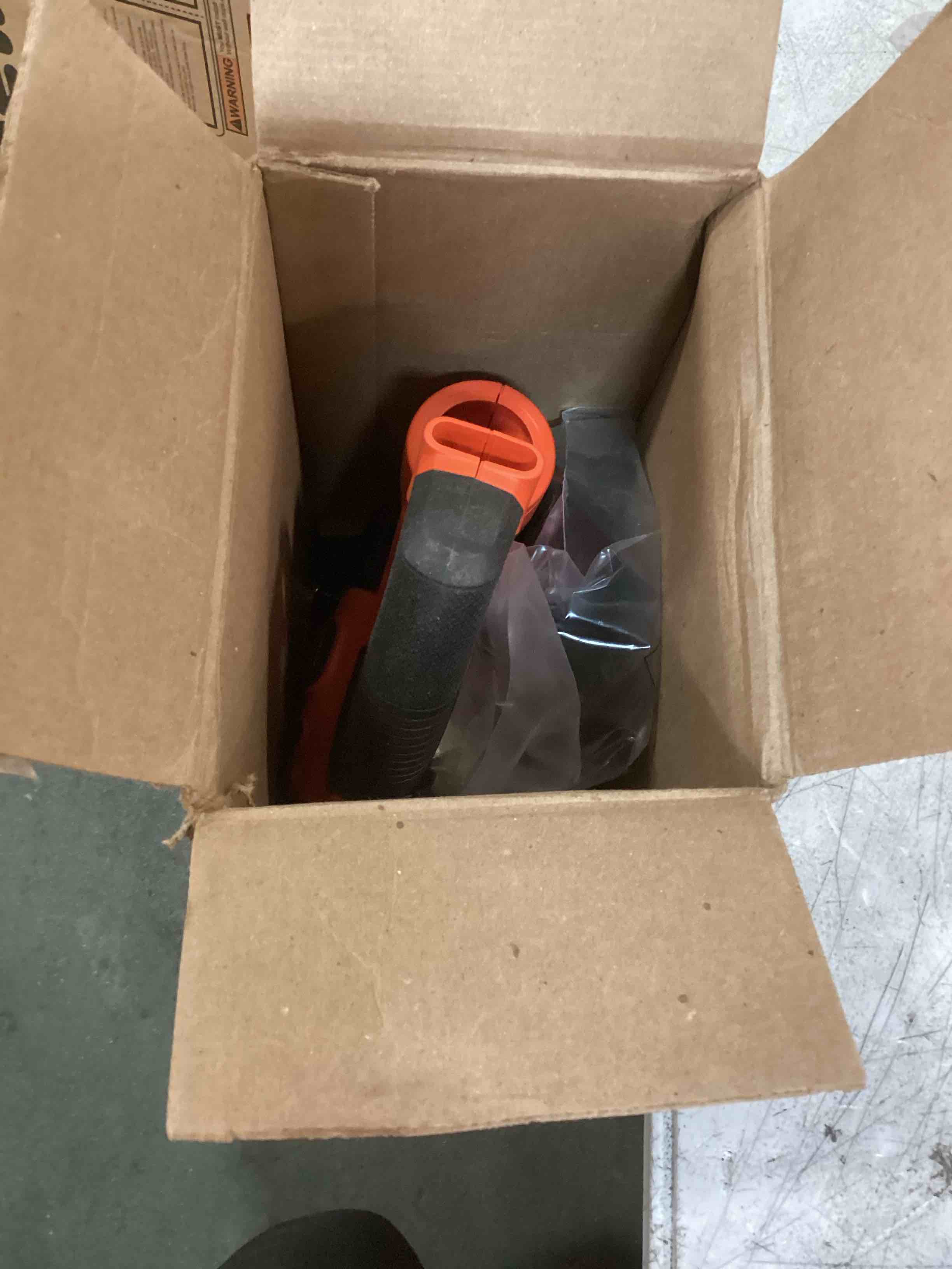https://s3.amazonaws.com/lotting-images-prod/bidfta/BRN0016184_1725111429037.jpeg
