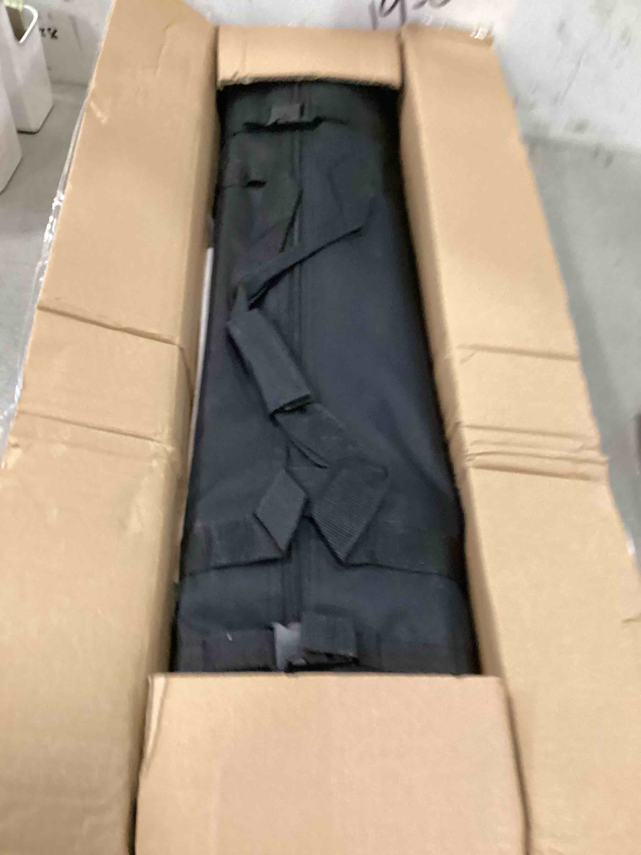 https://s3.amazonaws.com/lotting-images-prod/bidfta/BRN0017734_1723663320707.jpeg