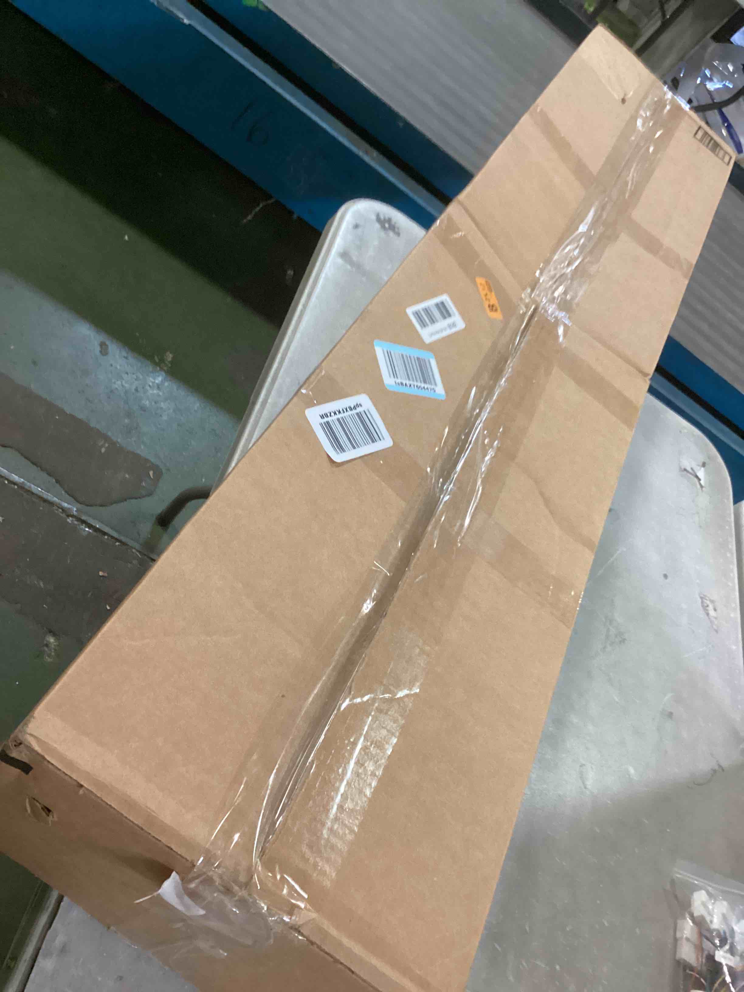https://s3.amazonaws.com/lotting-images-prod/bidfta/BRN0020237_1725467066014.jpeg