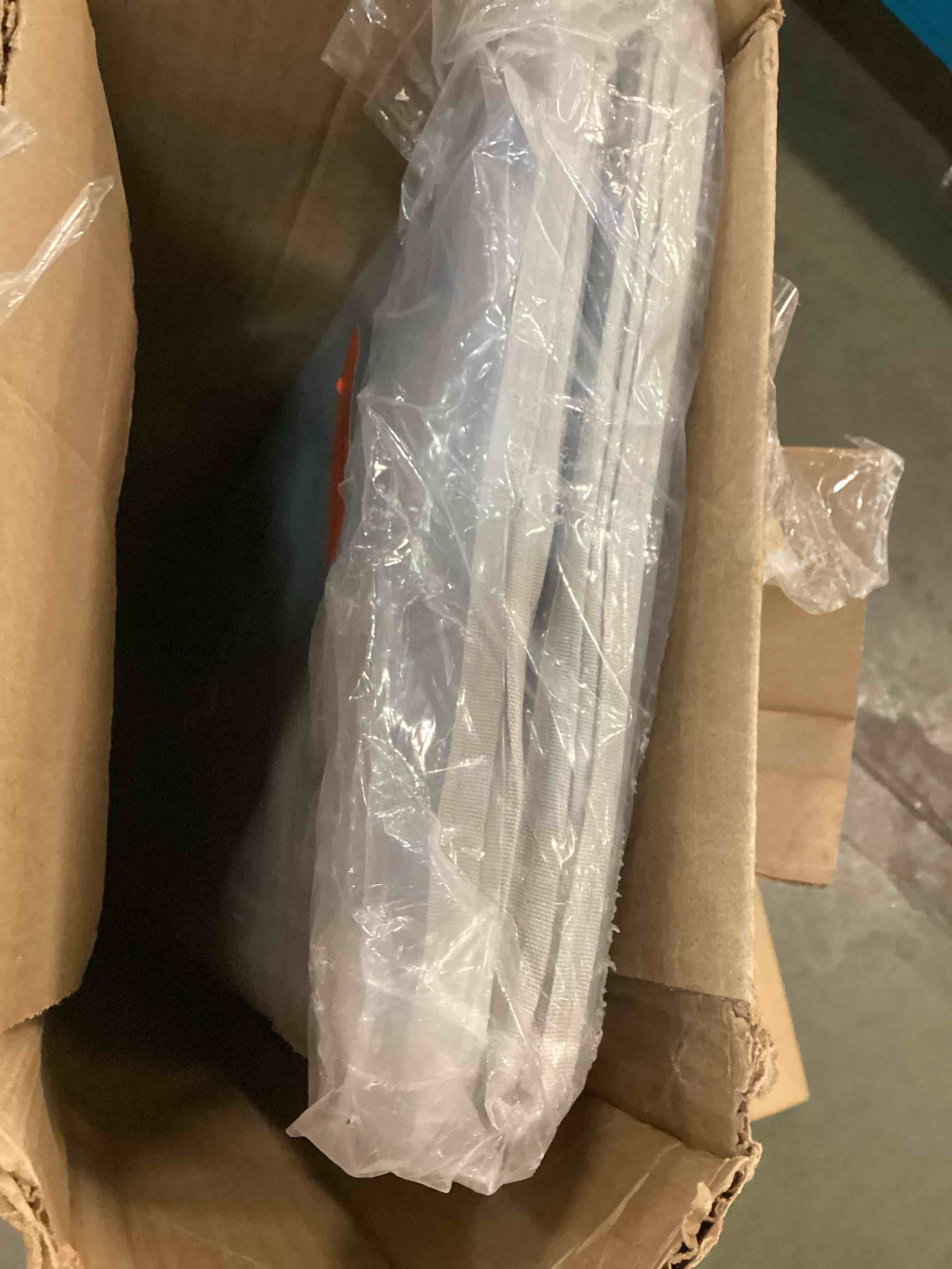 https://s3.amazonaws.com/lotting-images-prod/bidfta/BRN0020732_1725106661056.jpeg