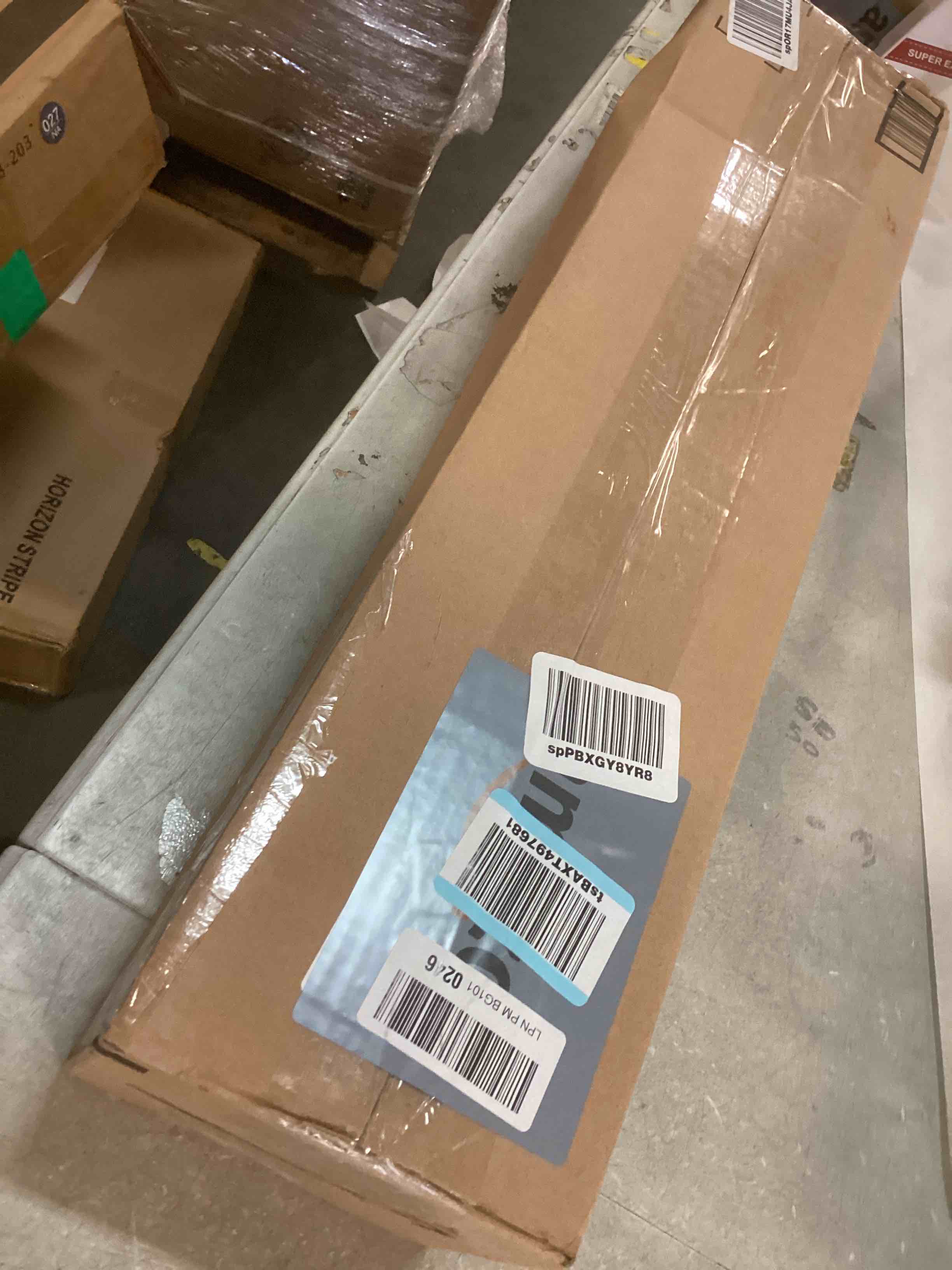 https://s3.amazonaws.com/lotting-images-prod/bidfta/BRN0021014_1725033488177.jpeg