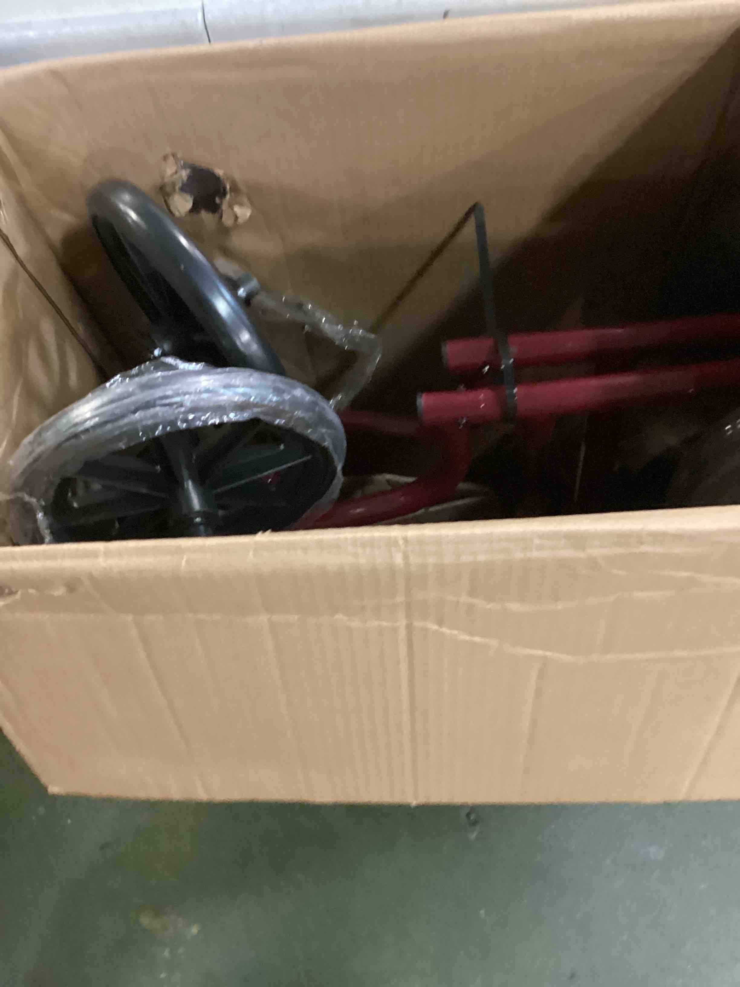 https://s3.amazonaws.com/lotting-images-prod/bidfta/BRN0022011_1726492767129.jpeg