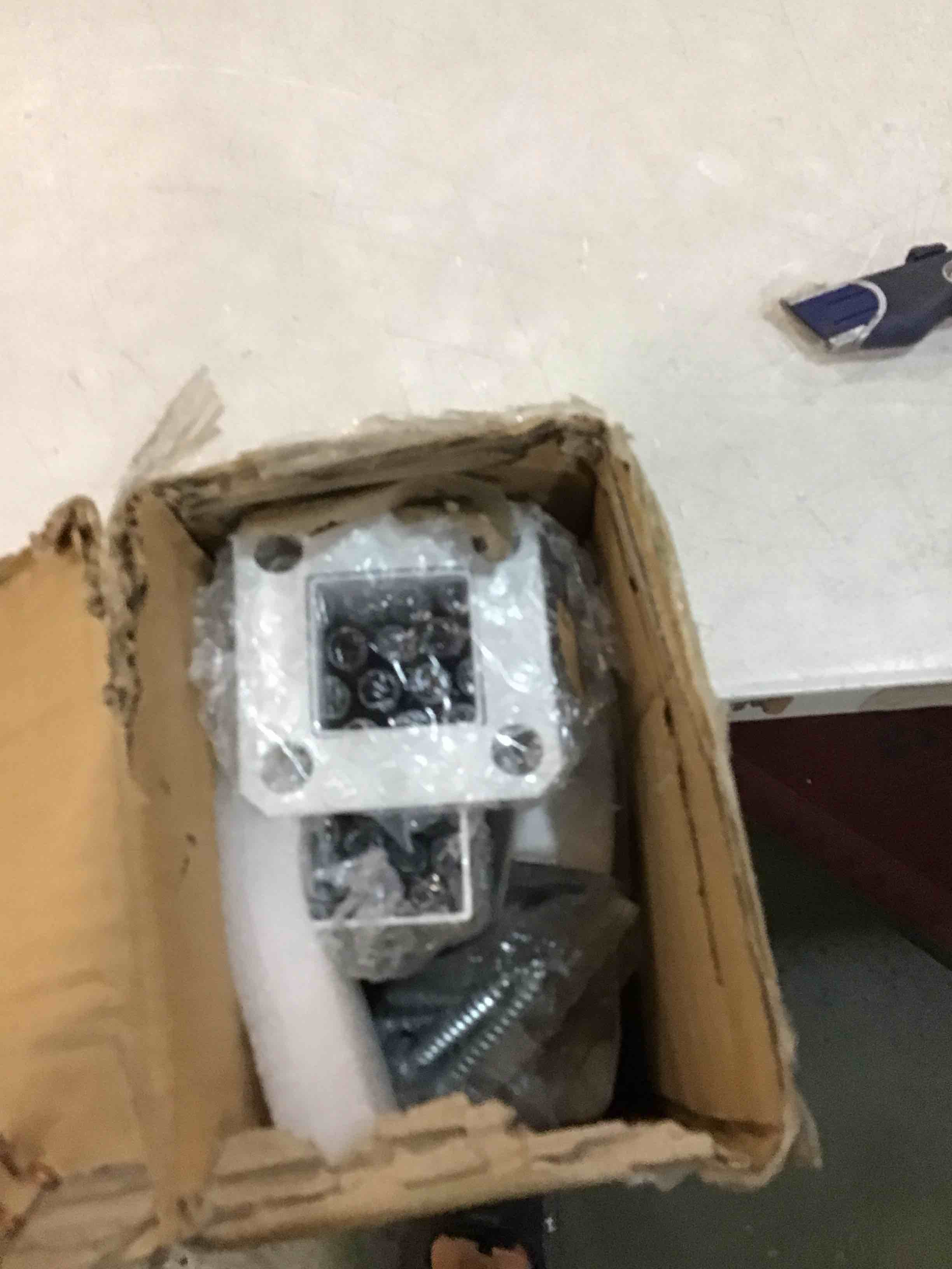 https://s3.amazonaws.com/lotting-images-prod/bidfta/BRN0024691_1724113191773.jpeg