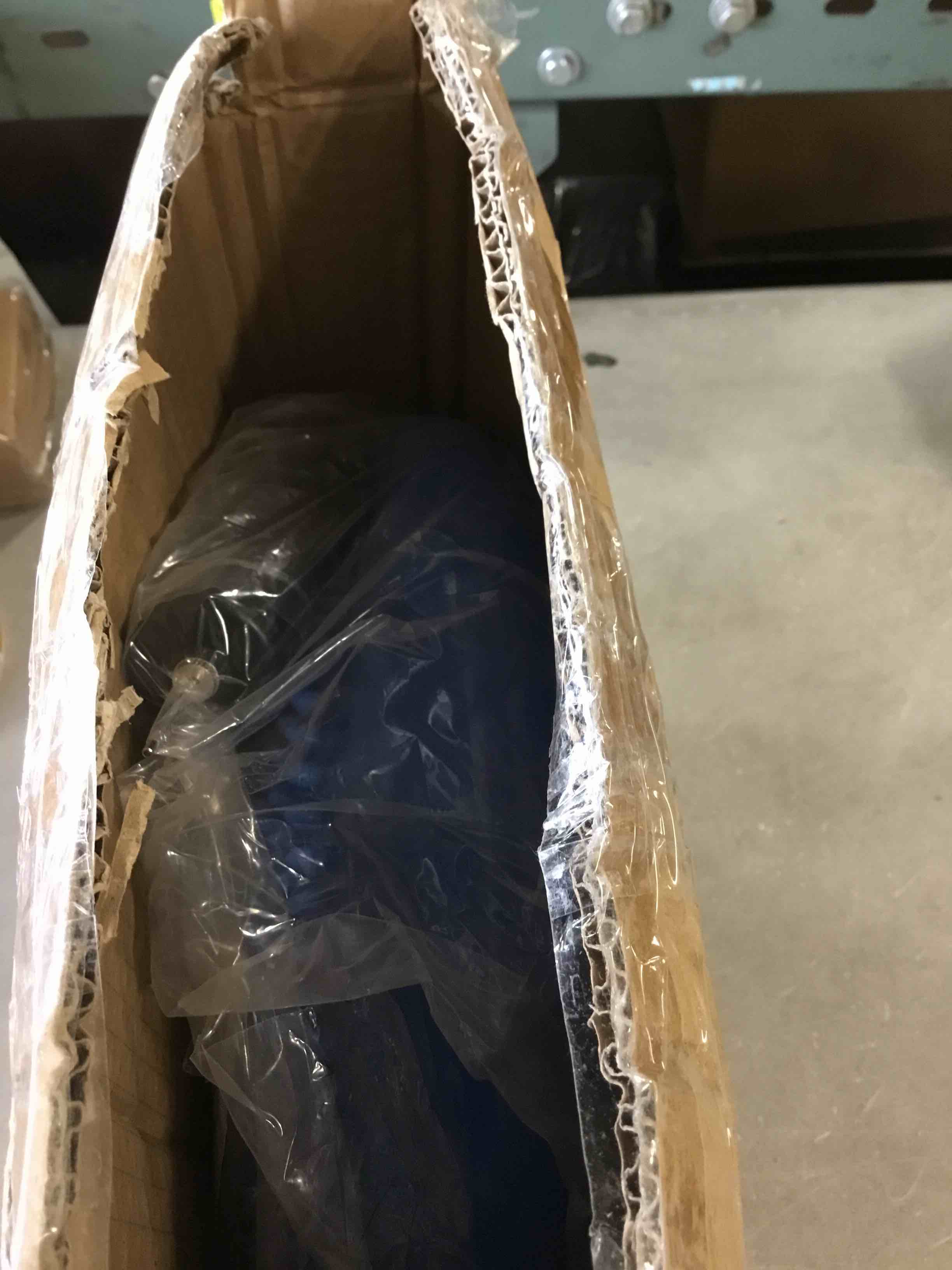 https://s3.amazonaws.com/lotting-images-prod/bidfta/BRN0026273_1724093125420.jpeg