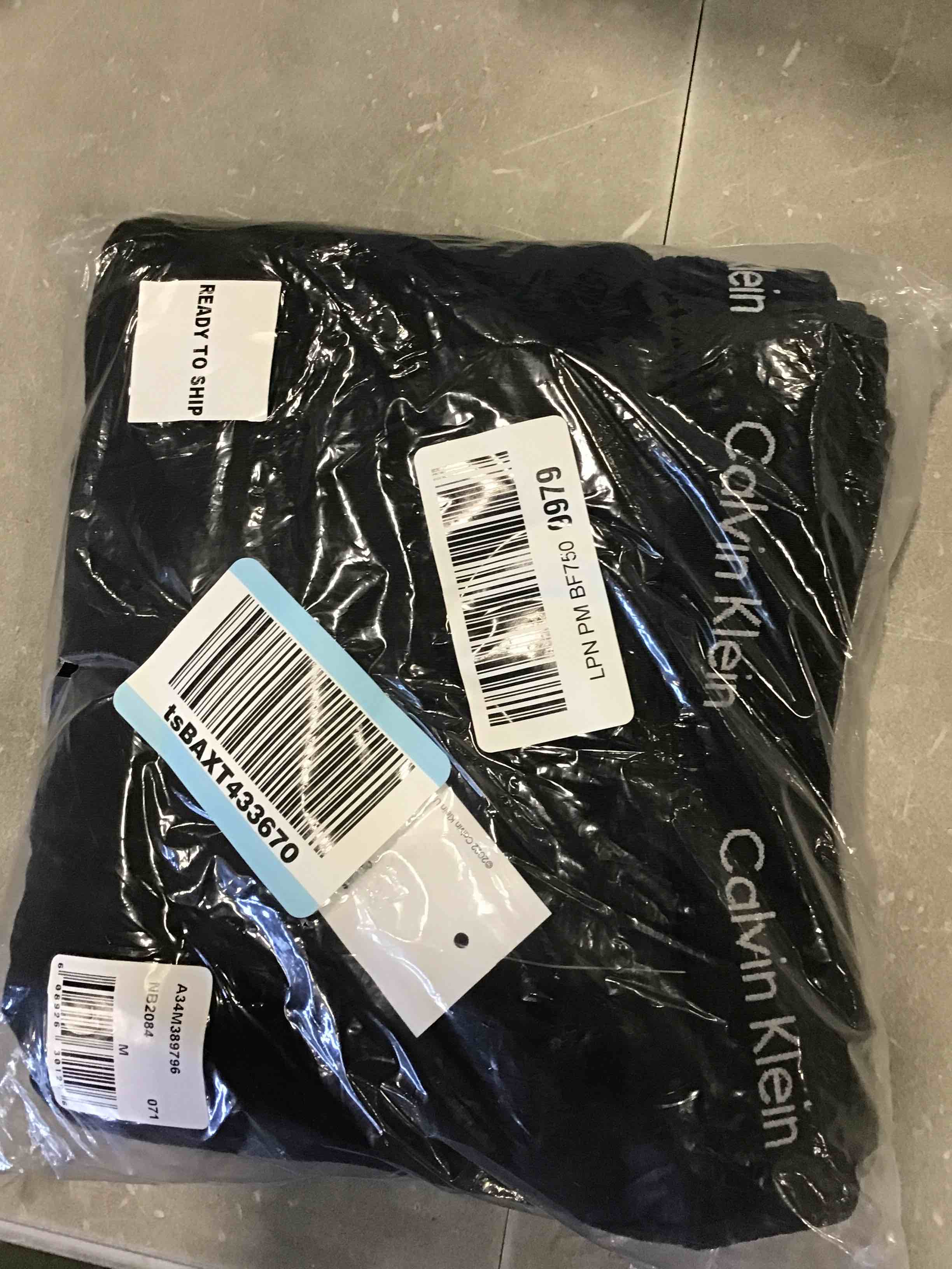 https://s3.amazonaws.com/lotting-images-prod/bidfta/BRN0027623_1724942001948.jpeg