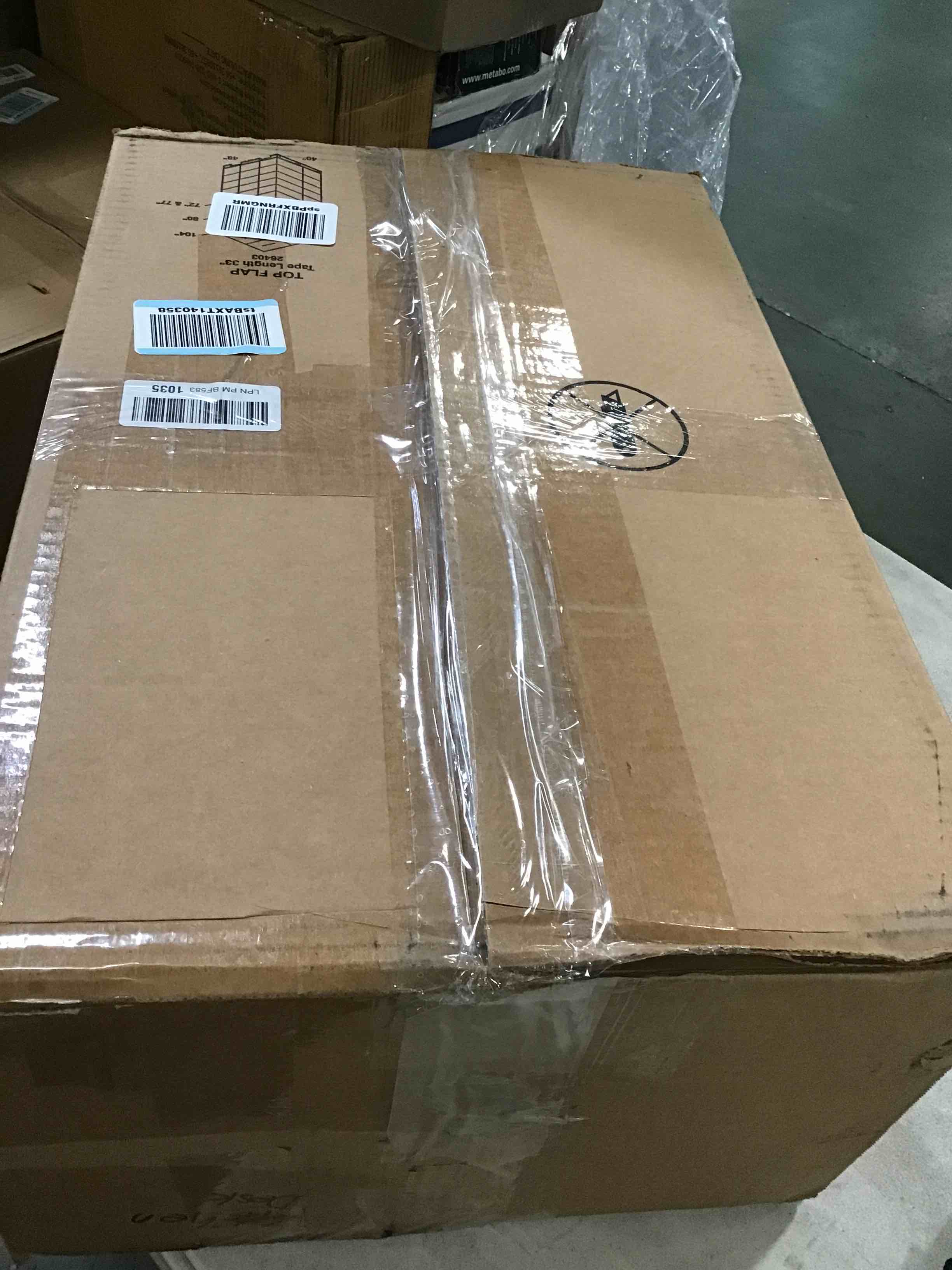 https://s3.amazonaws.com/lotting-images-prod/bidfta/BRN0027889_1725028354575.jpeg