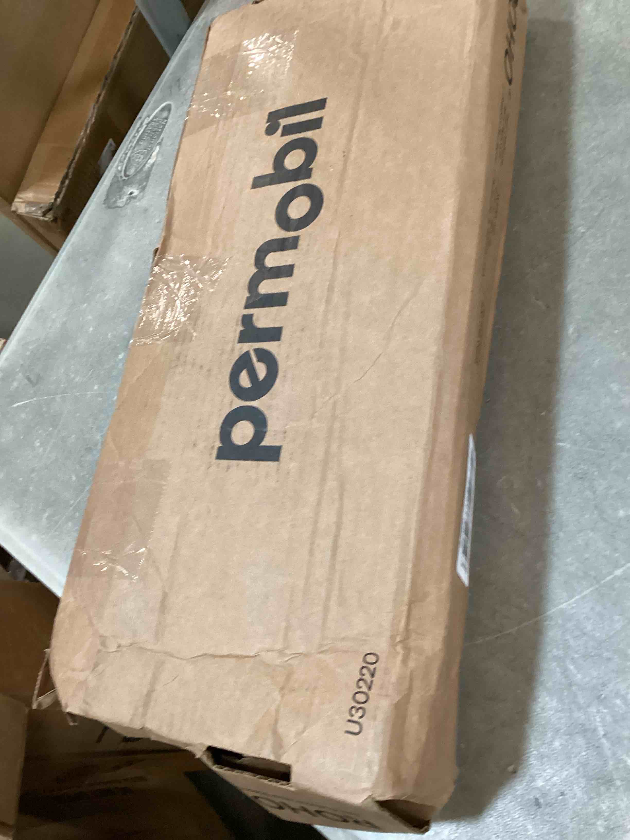 https://s3.amazonaws.com/lotting-images-prod/bidfta/BRN0030653_1726150937592.jpeg