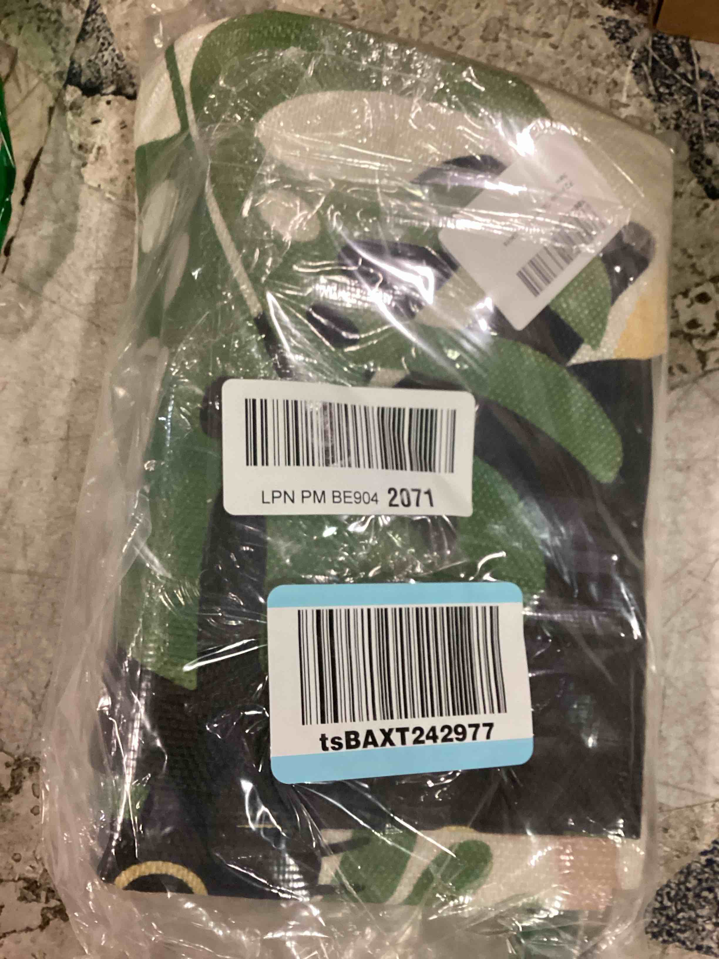 https://s3.amazonaws.com/lotting-images-prod/bidfta/BRN0035712_1723724817734.jpeg