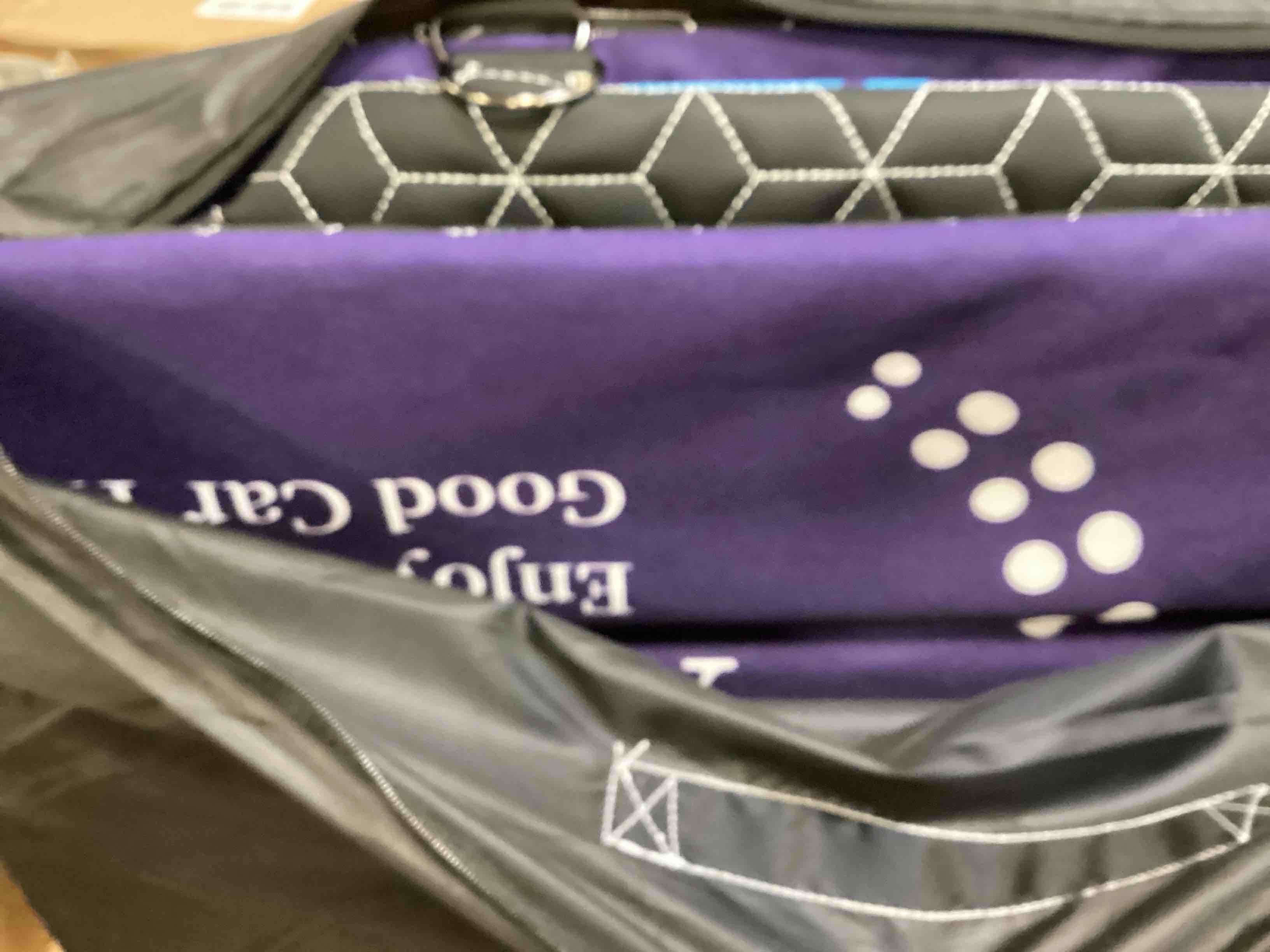 https://s3.amazonaws.com/lotting-images-prod/bidfta/BRN0036964_1723556811883.jpeg