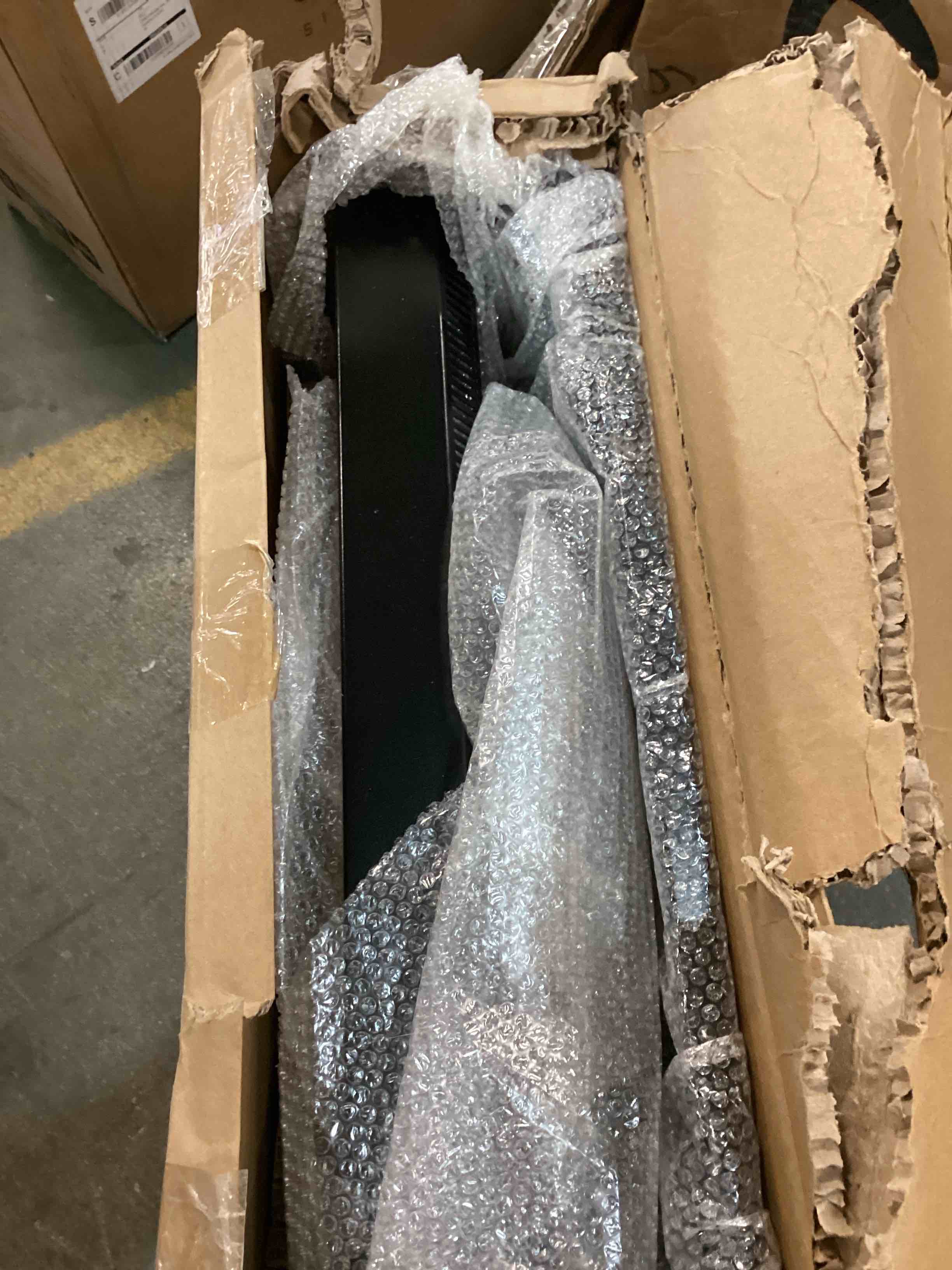 https://s3.amazonaws.com/lotting-images-prod/bidfta/BRN0039862_1723152834005.jpeg