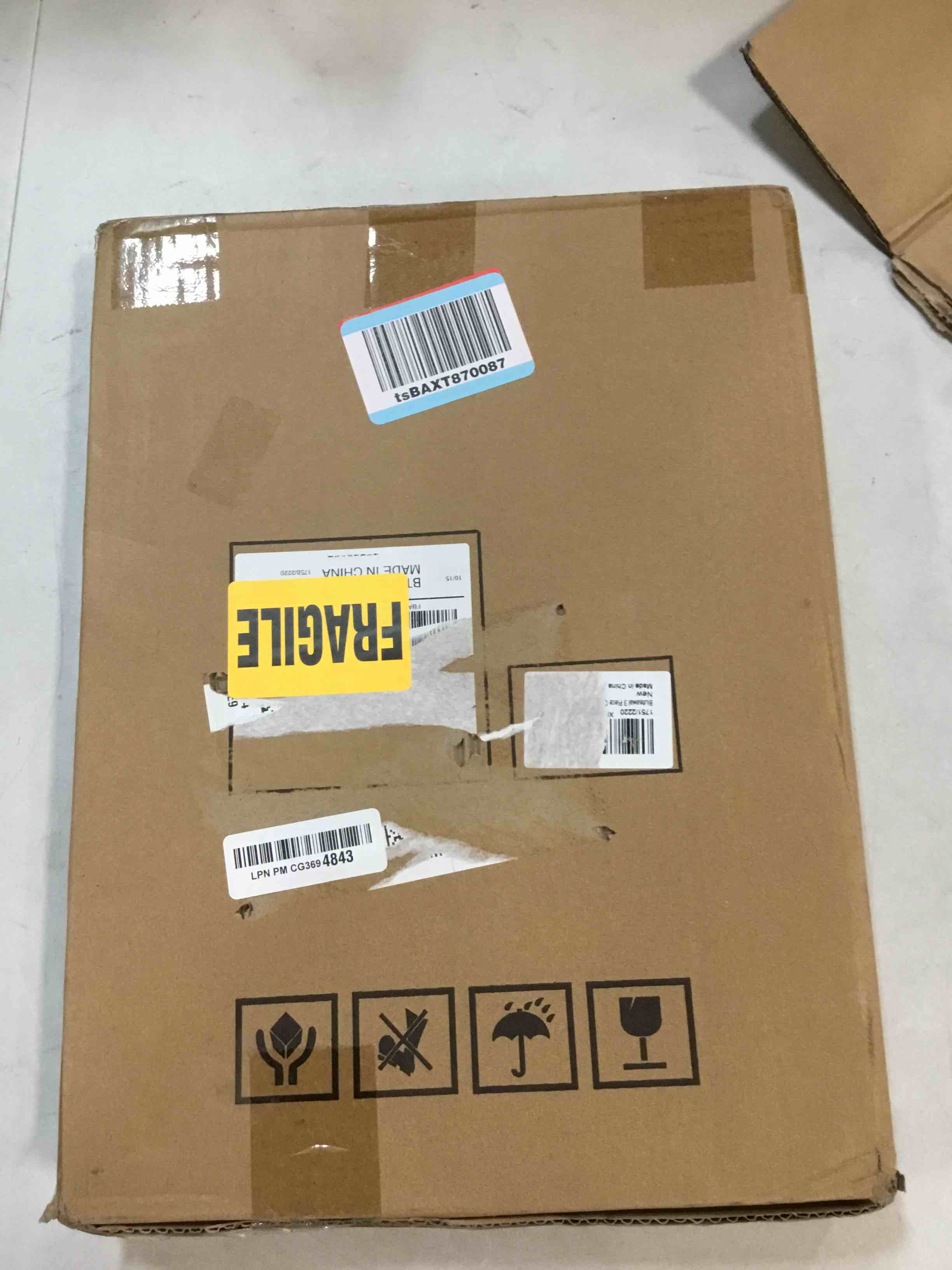 https://s3.amazonaws.com/lotting-images-prod/bidfta/BRN0039955_1723078423912.jpeg