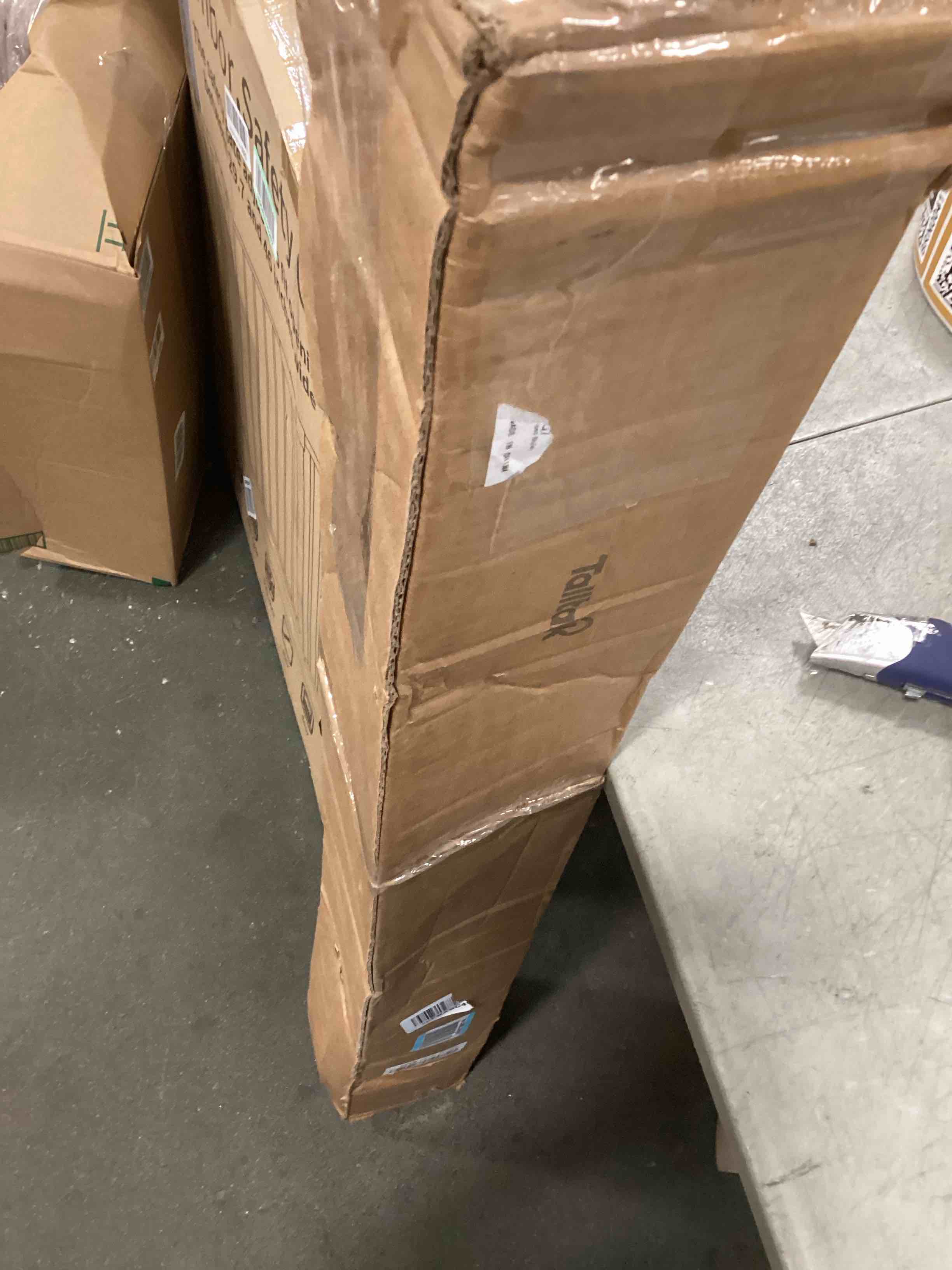 https://s3.amazonaws.com/lotting-images-prod/bidfta/BRN0041189_1723726376532.jpeg