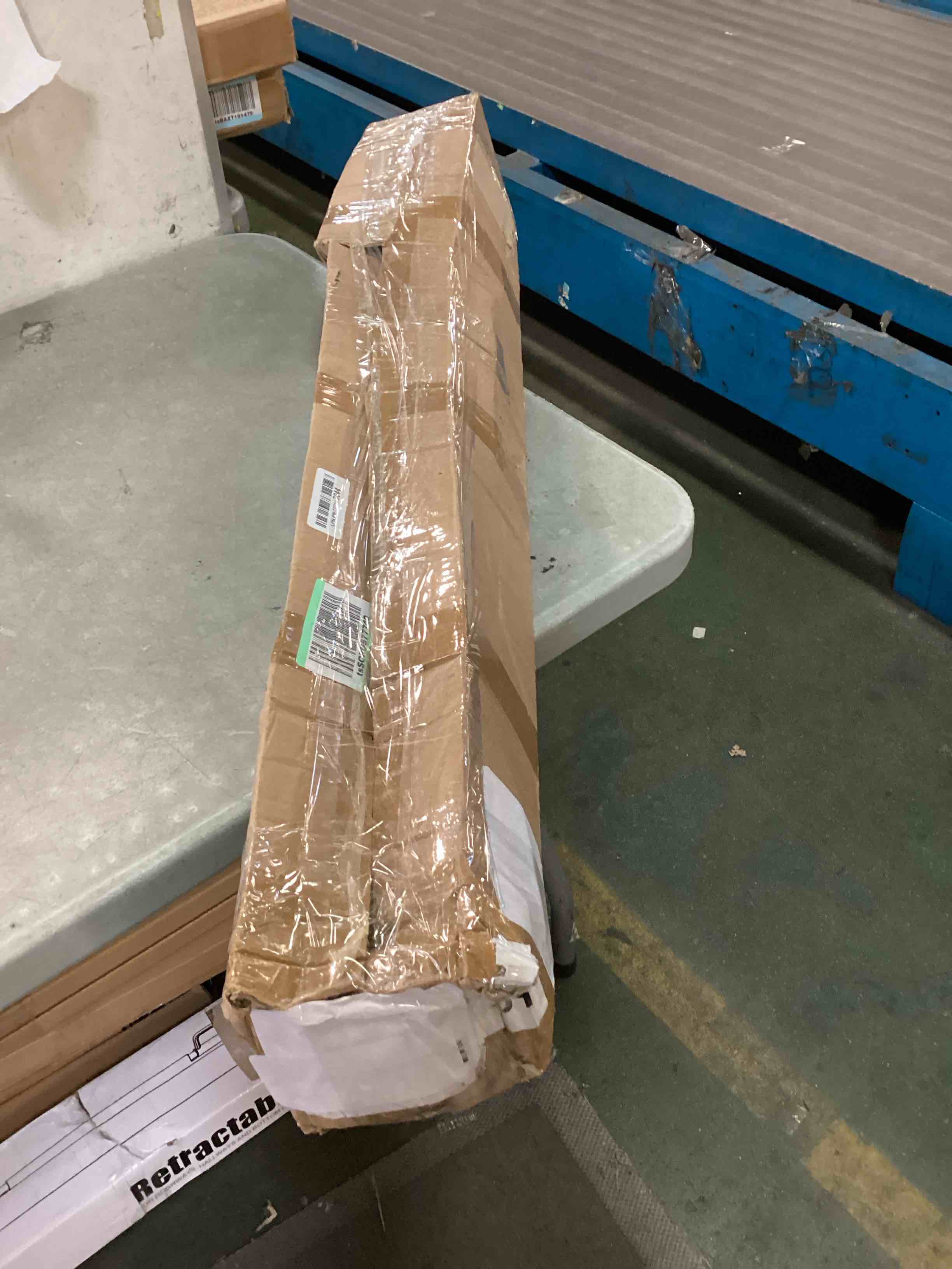 https://s3.amazonaws.com/lotting-images-prod/bidfta/BRN0041987_1723073030387.jpeg