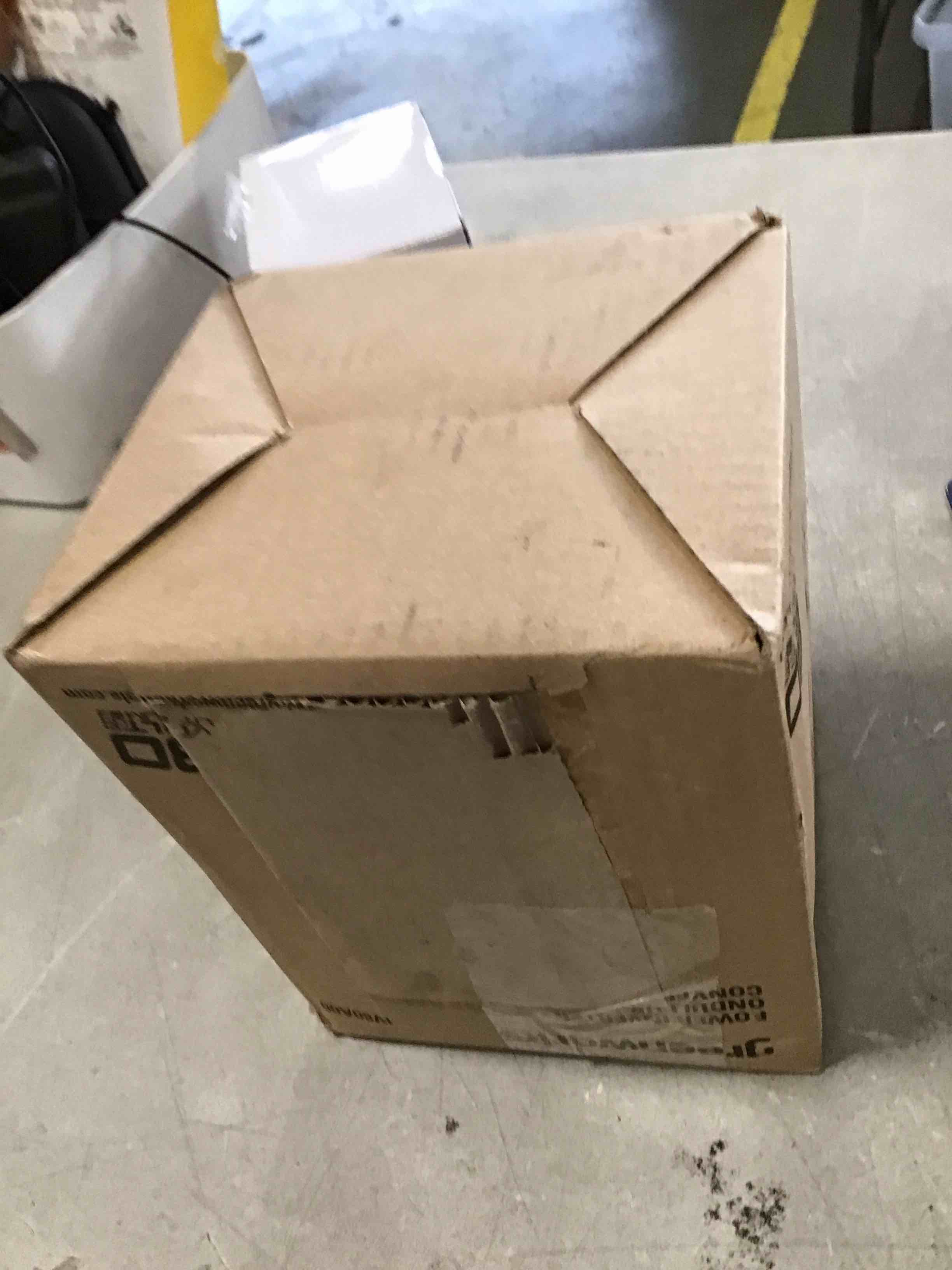 https://s3.amazonaws.com/lotting-images-prod/bidfta/BRN0043330_1723727690905.jpeg