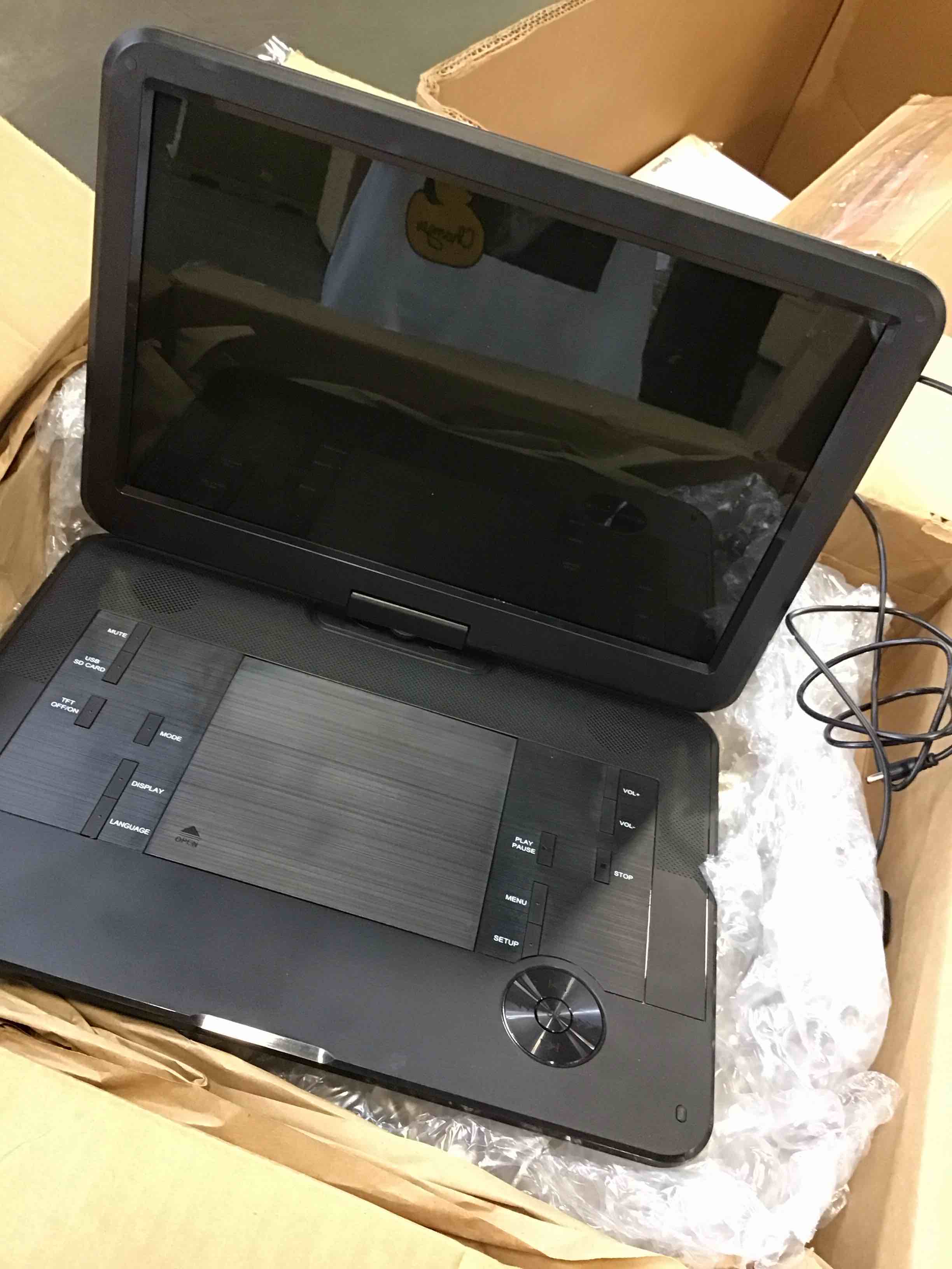 https://s3.amazonaws.com/lotting-images-prod/bidfta/BRN0045727_1723750388277.jpeg