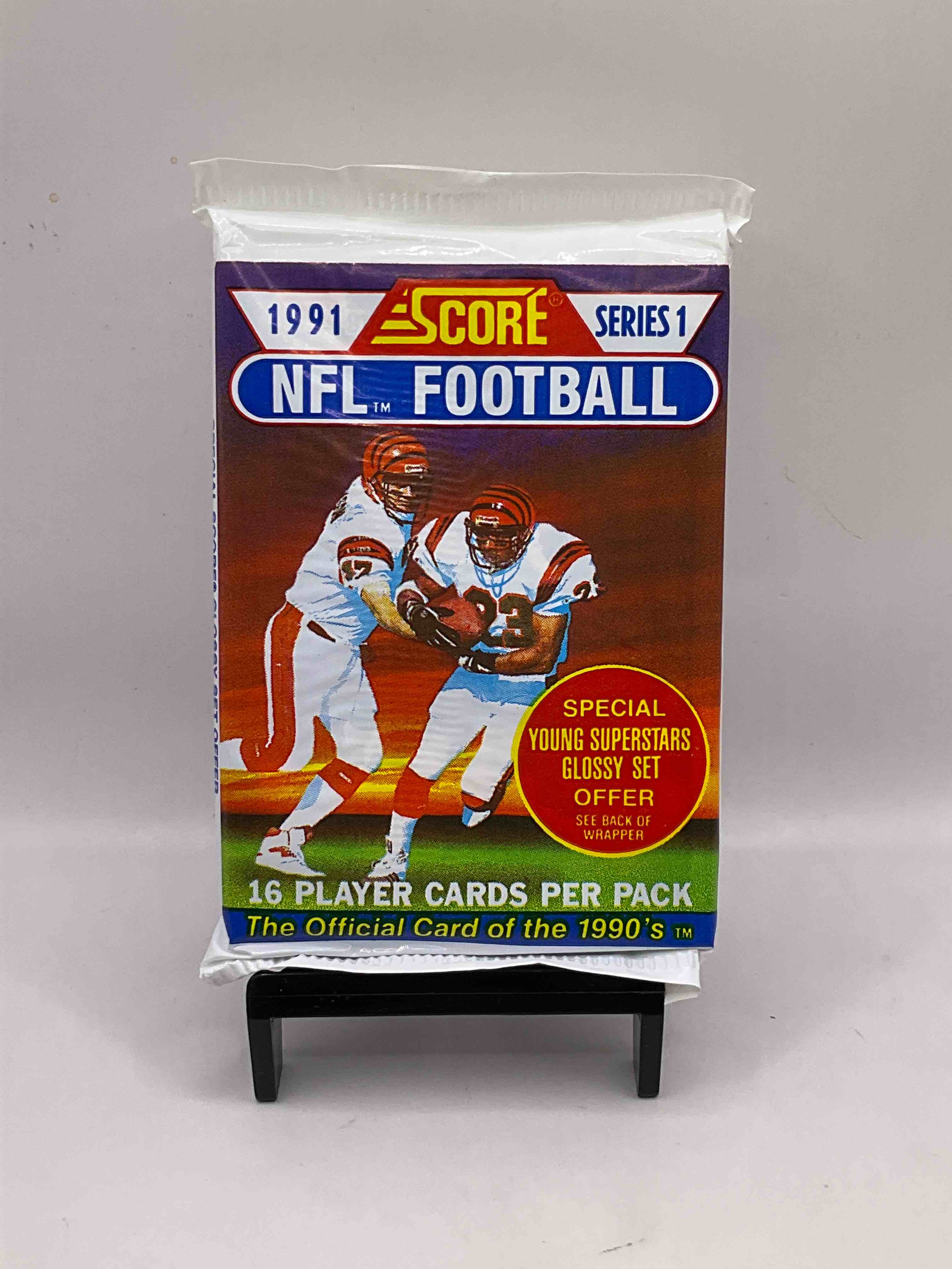 1991 NFL Score Football Sealed Card Pack, Direct From Original Retail Case! These Cards Are Sought After By Collectors For Their Awesome, Nostalgic Look. Search For Brett Favre Rookie, Early Jerry Rice, Early Emmit Smith, Joe Montana & So Much More!