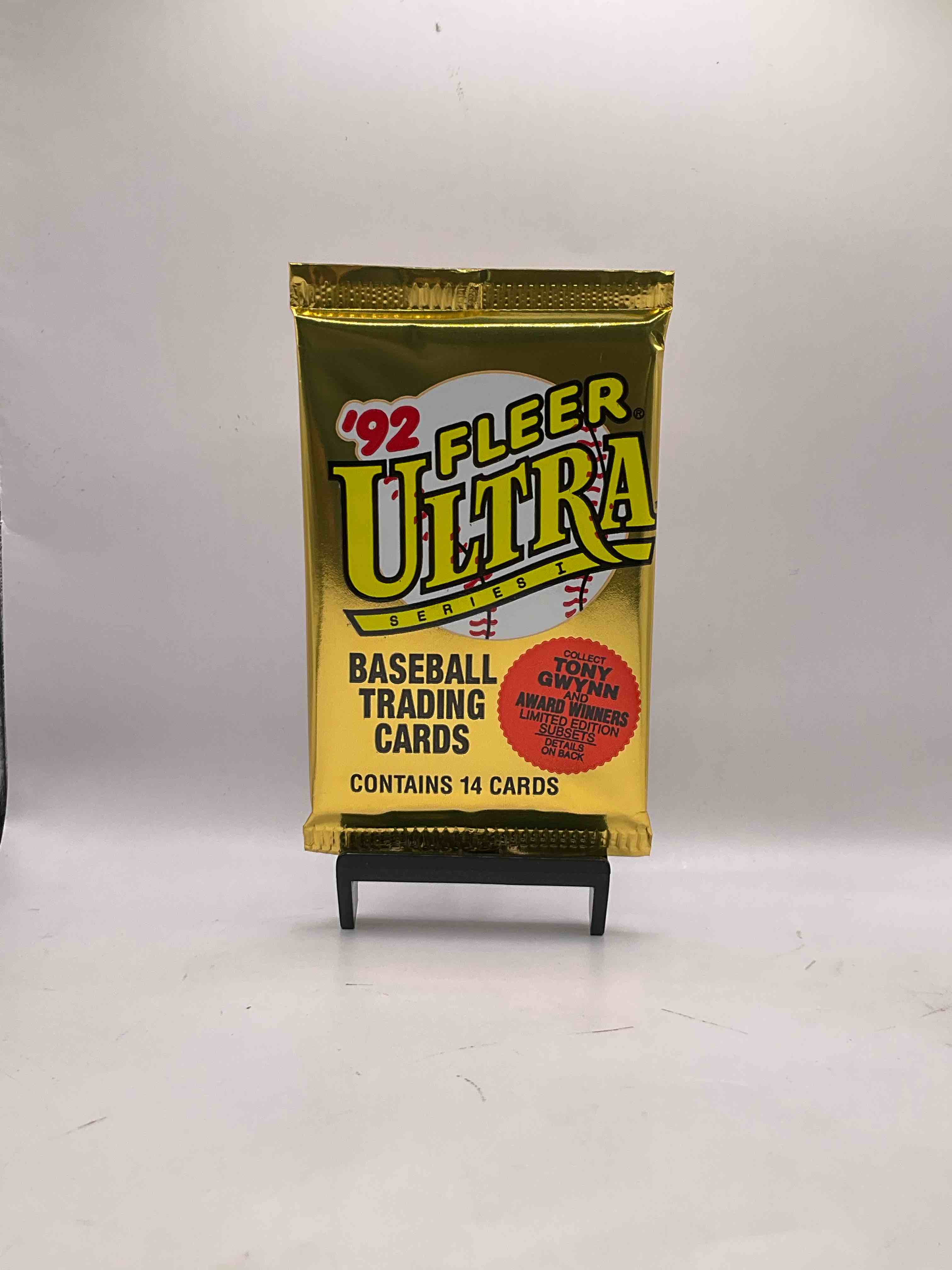 1992 Fleer Ultra Baseball Sealed Card Pack, Direct From Original Sealed Retail Case! Search For Valuable Early Ken Griffey Jr., Nolan Ryan, Cal Ripken Jr. & Much More In This Premium Card Set! These Cards Are Gorgeous!