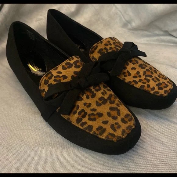 Mushroom | Shoes | Mushrooms Womens Cheetah Print (pack of 3 size 9)