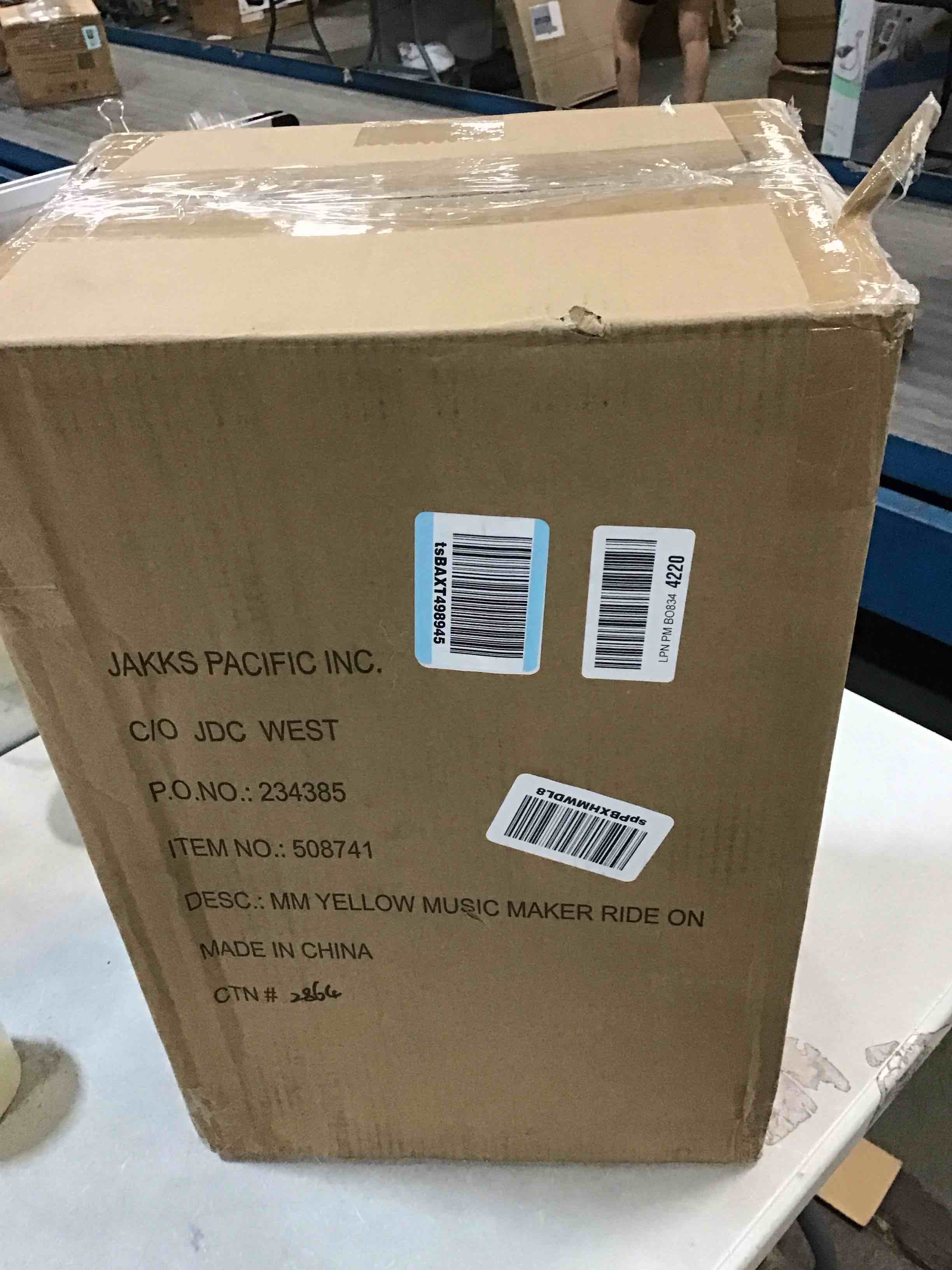 https://s3.amazonaws.com/lotting-images-prod/bidfta/BRN0052364_1725411116576.jpeg