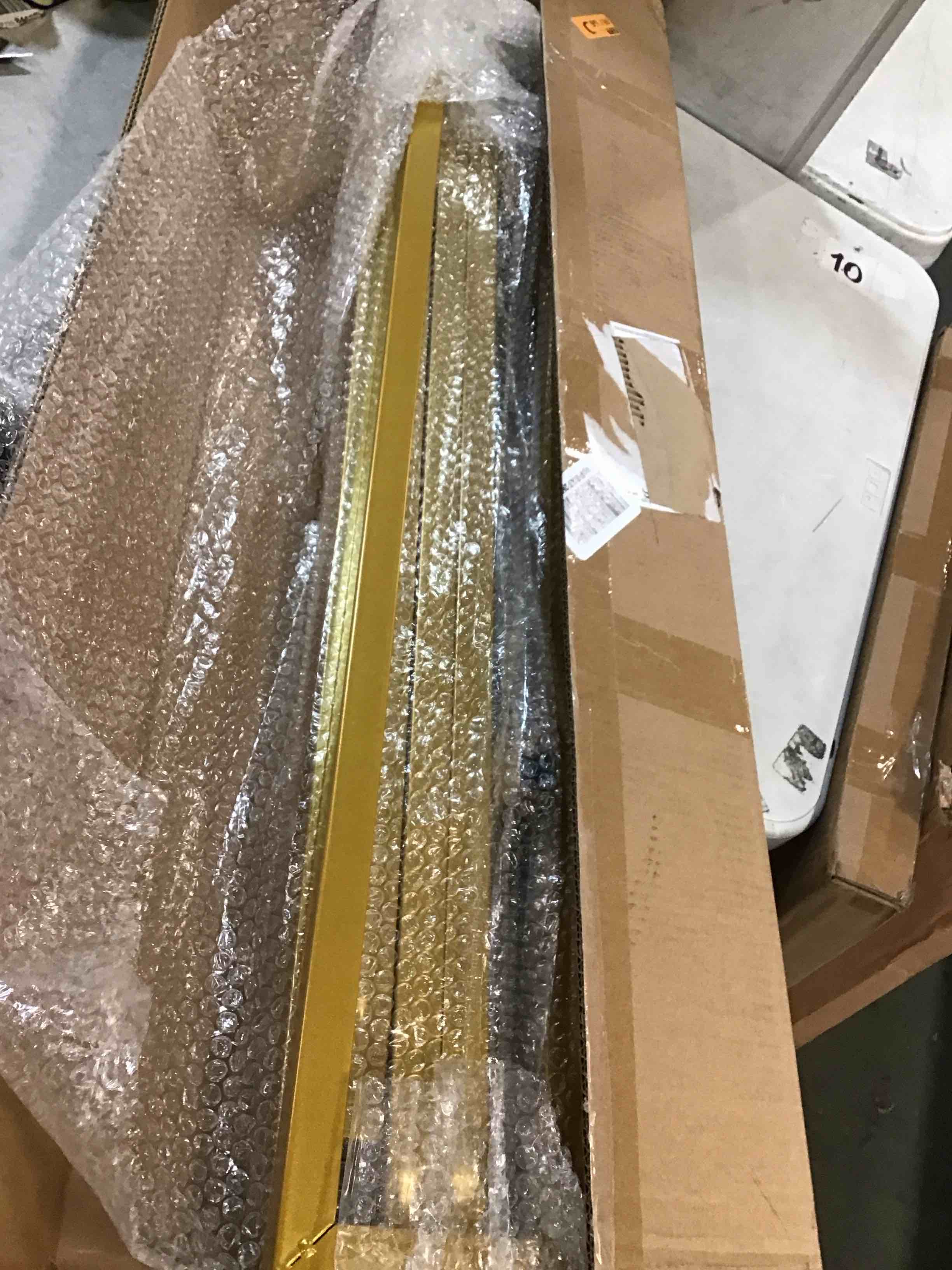 https://s3.amazonaws.com/lotting-images-prod/bidfta/BRN0052449_1725401666233.jpeg