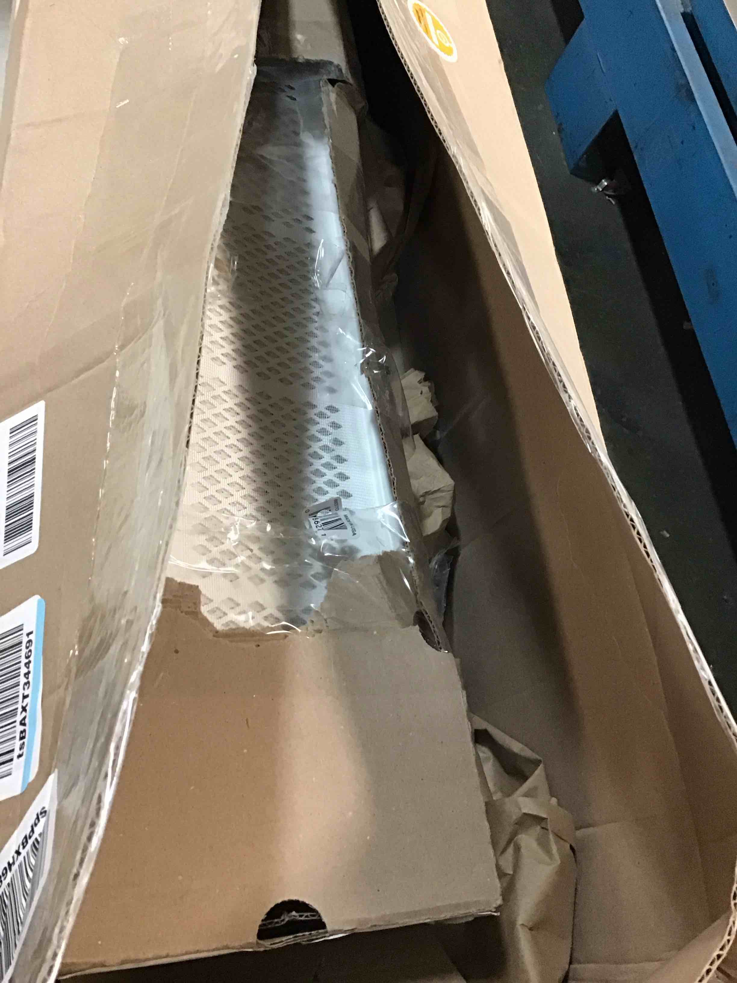 https://s3.amazonaws.com/lotting-images-prod/bidfta/BRN0052681_1725053210455.jpeg