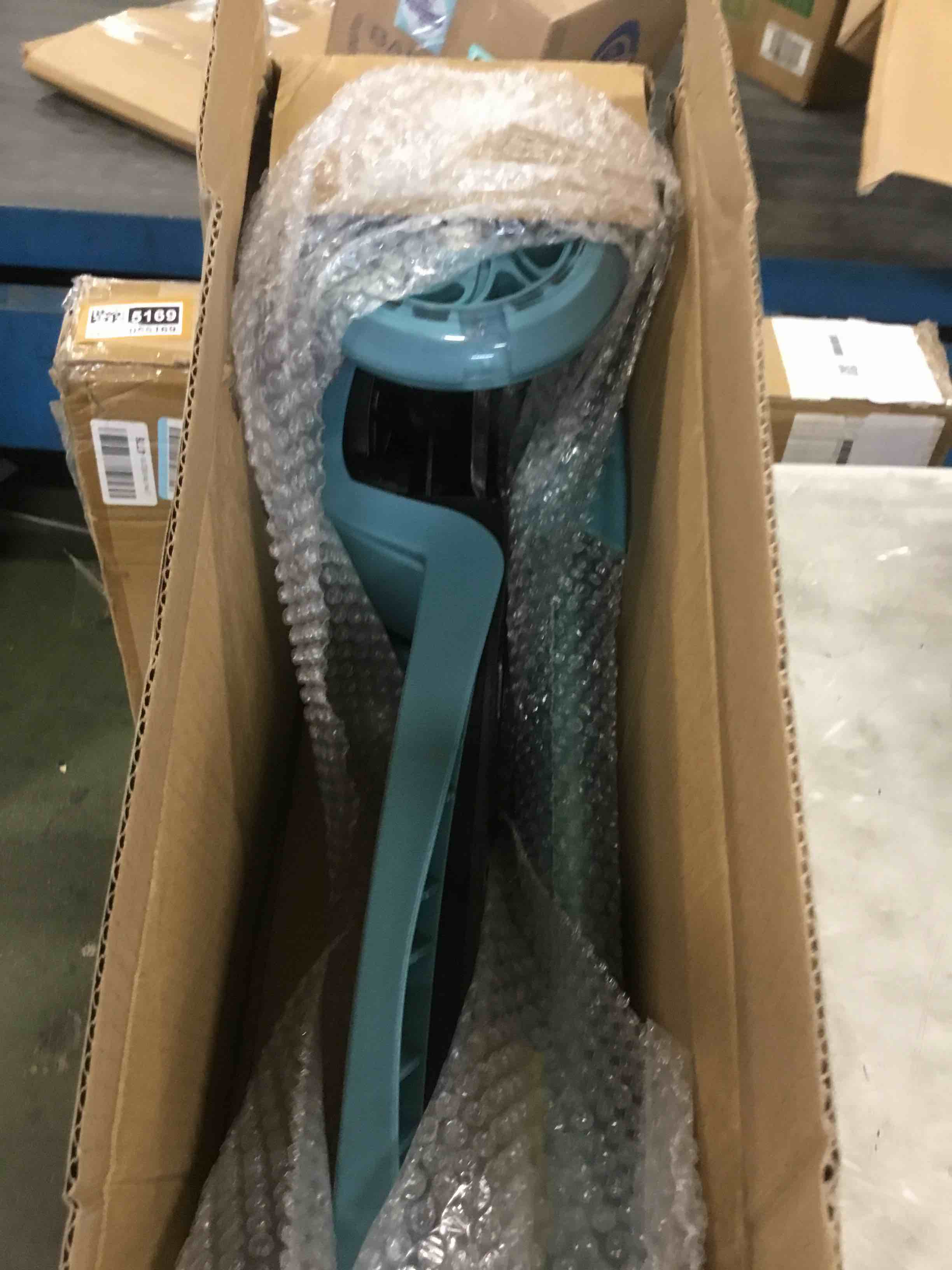 https://s3.amazonaws.com/lotting-images-prod/bidfta/BRN0055165_1725387993491.jpeg