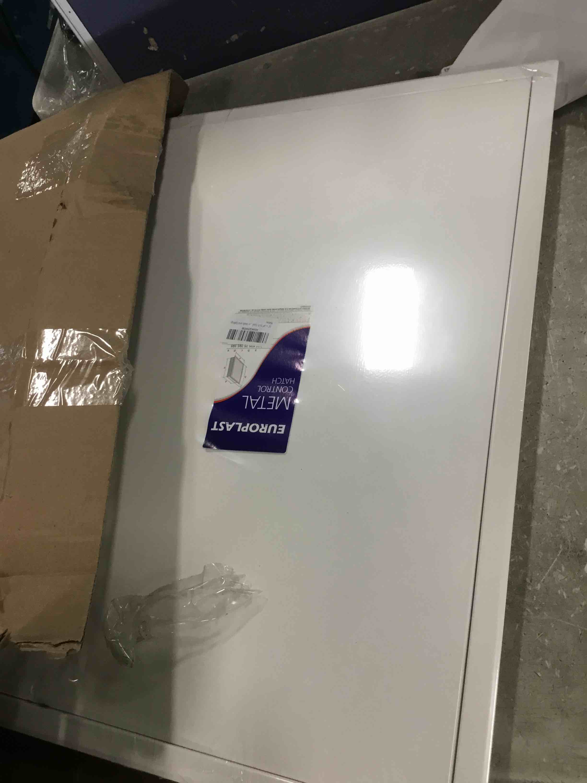 https://s3.amazonaws.com/lotting-images-prod/bidfta/BRN0055332_1725367148747.jpeg