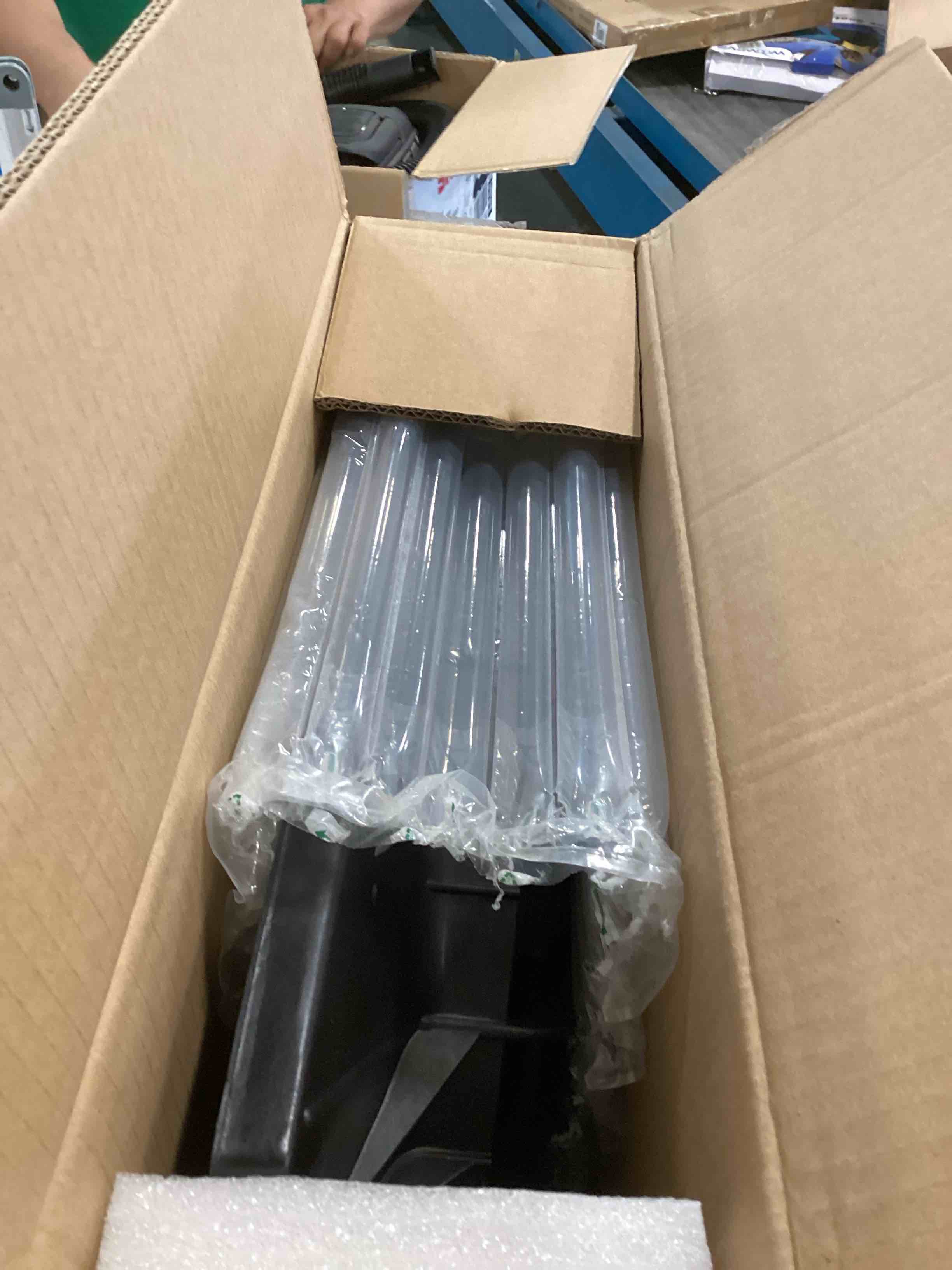 https://s3.amazonaws.com/lotting-images-prod/bidfta/BRN0061292_1724783130028.jpeg