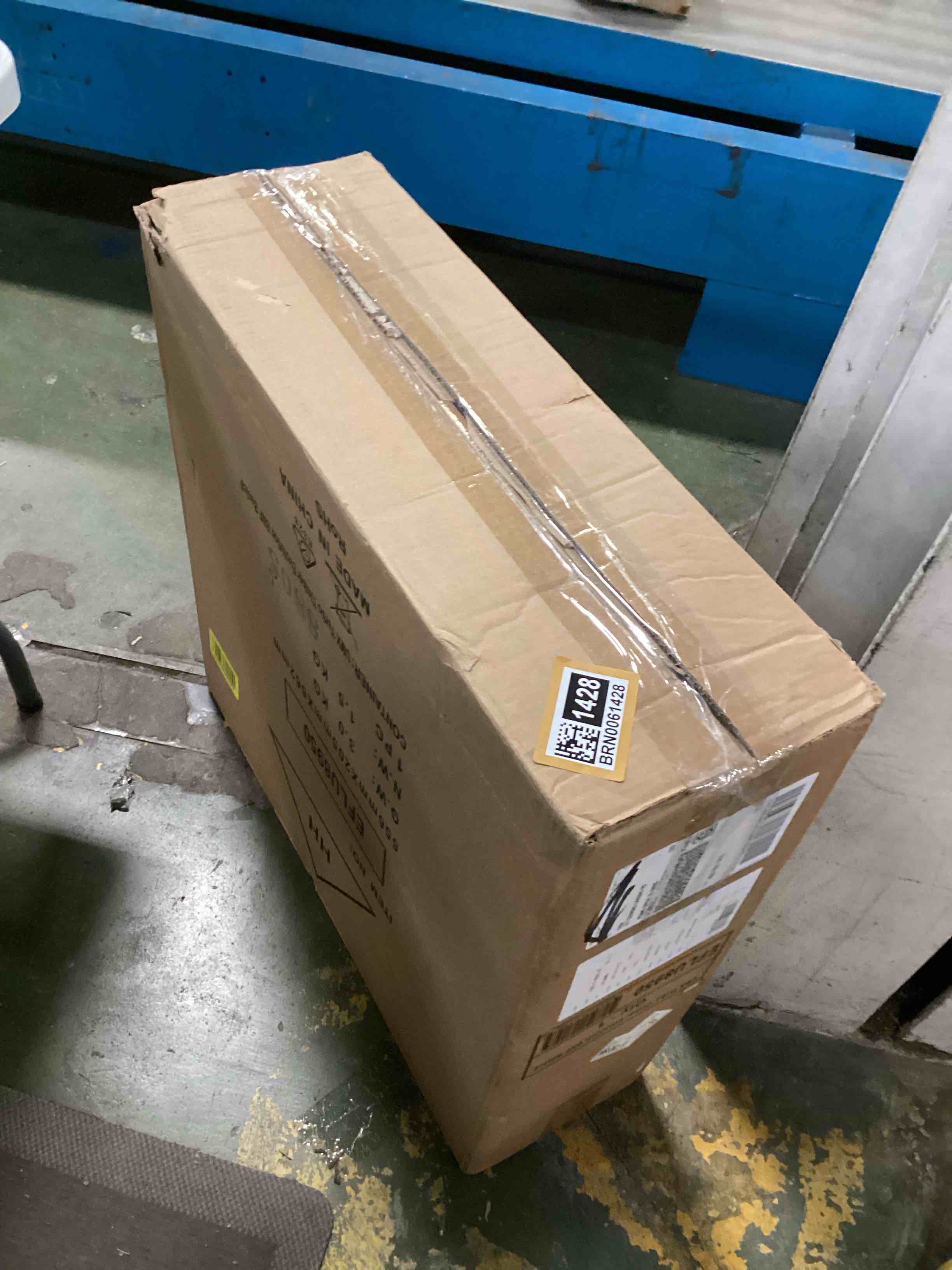 https://s3.amazonaws.com/lotting-images-prod/bidfta/BRN0061428_1724764252386.jpeg